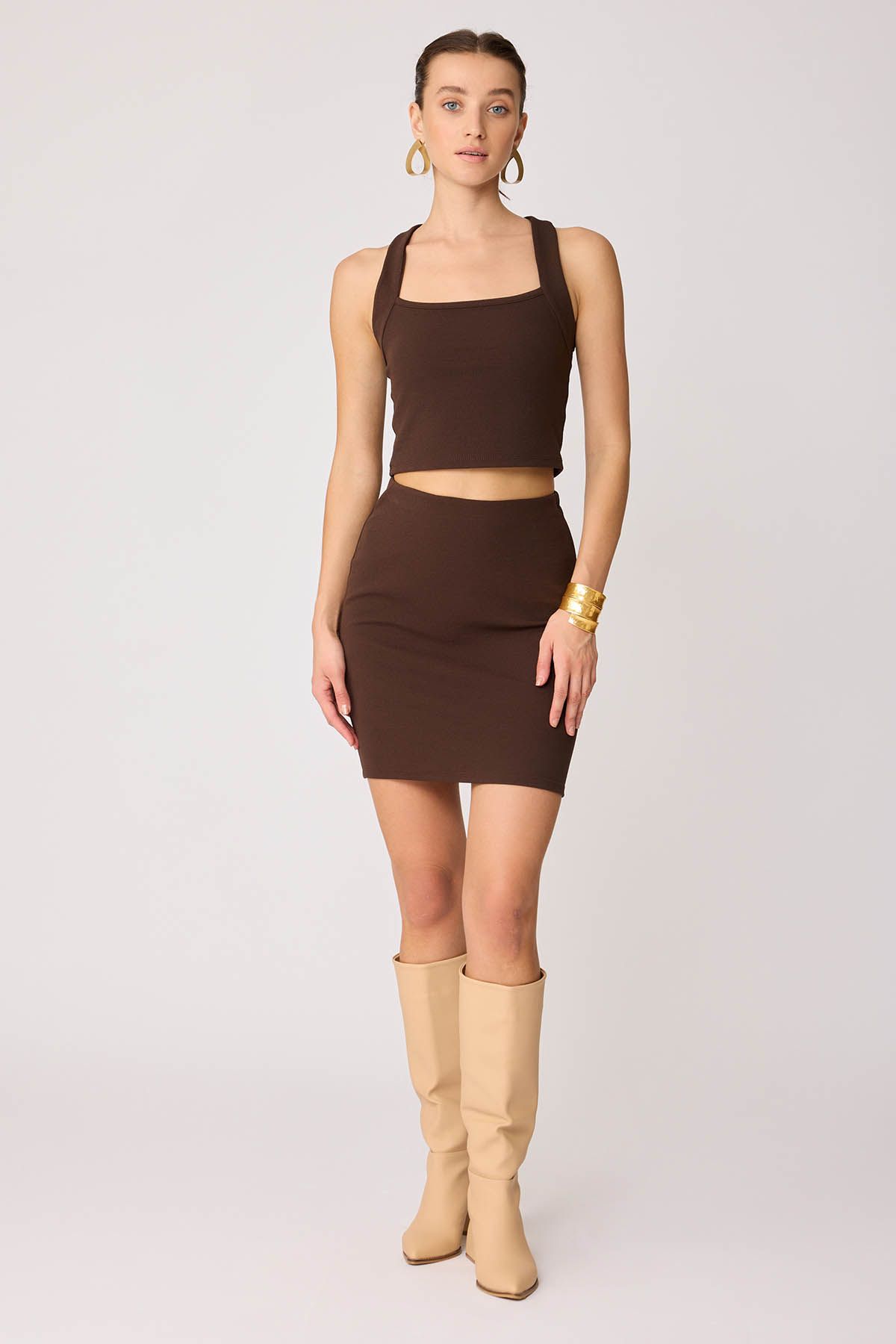 complete the look image