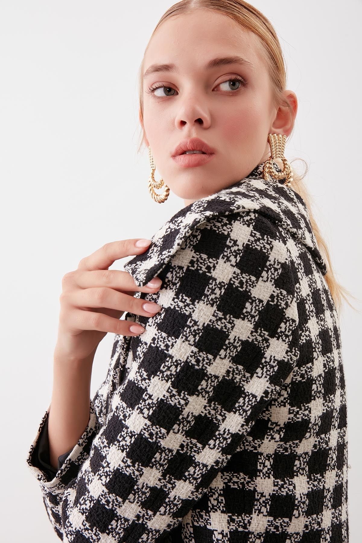 Vitrin-Collared Single Button Pocket Detailed Houndstooth Jacket 2