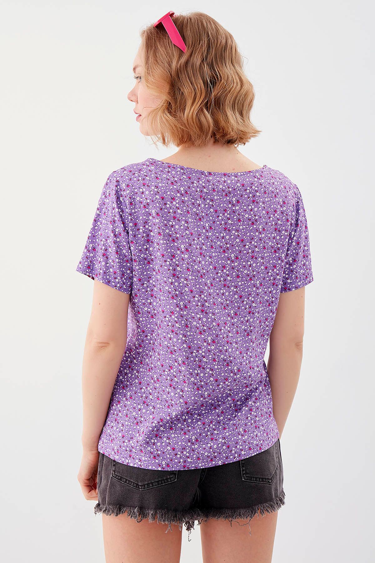 Vitrin-Floral V-Neck Blouse 5