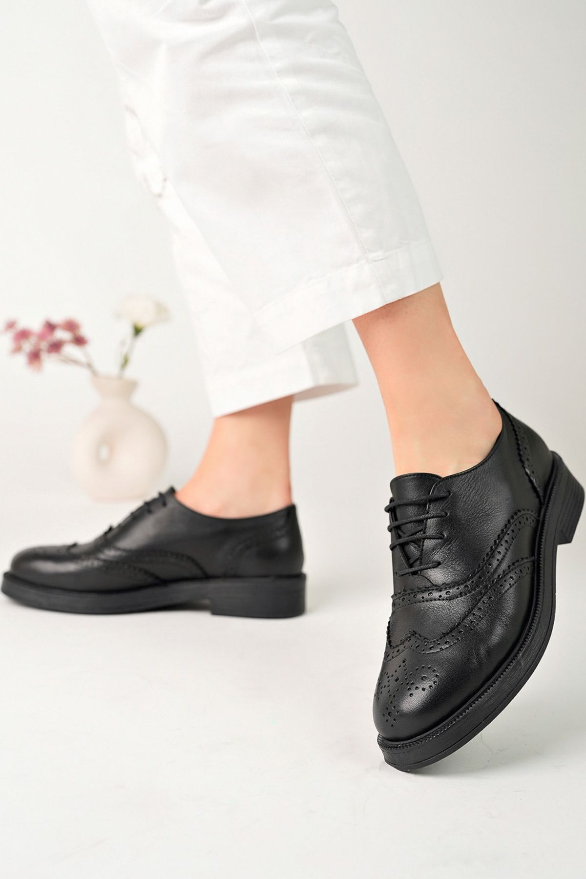 GRADA Hakiki Deri Bağcıklı Kadın Siyah Oxford Ayakkabı Kadın Oxford Brogue Klasik Deri Ayakkabı Günlük görsel 3