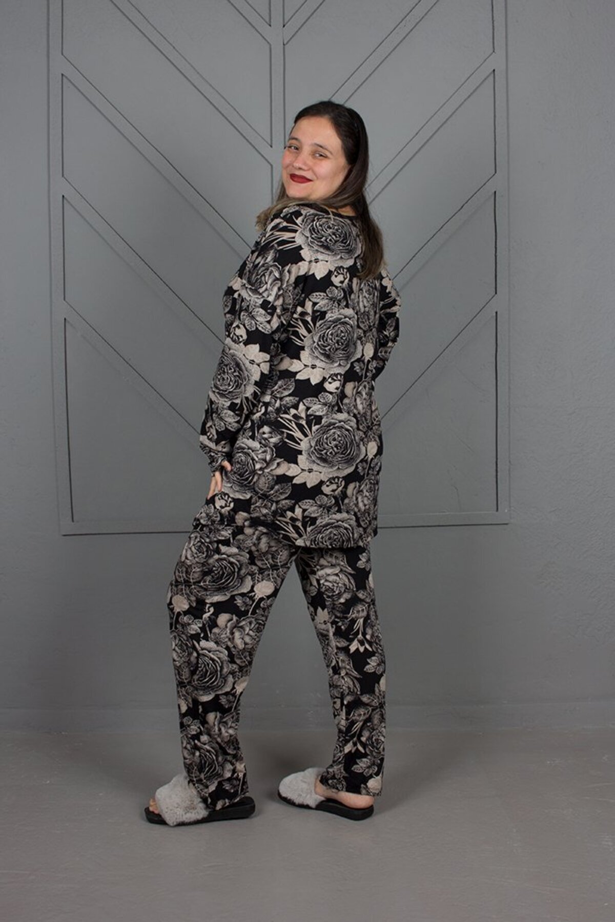 Truva XXL-Plus Size Patterned Button Pajamas Set 3