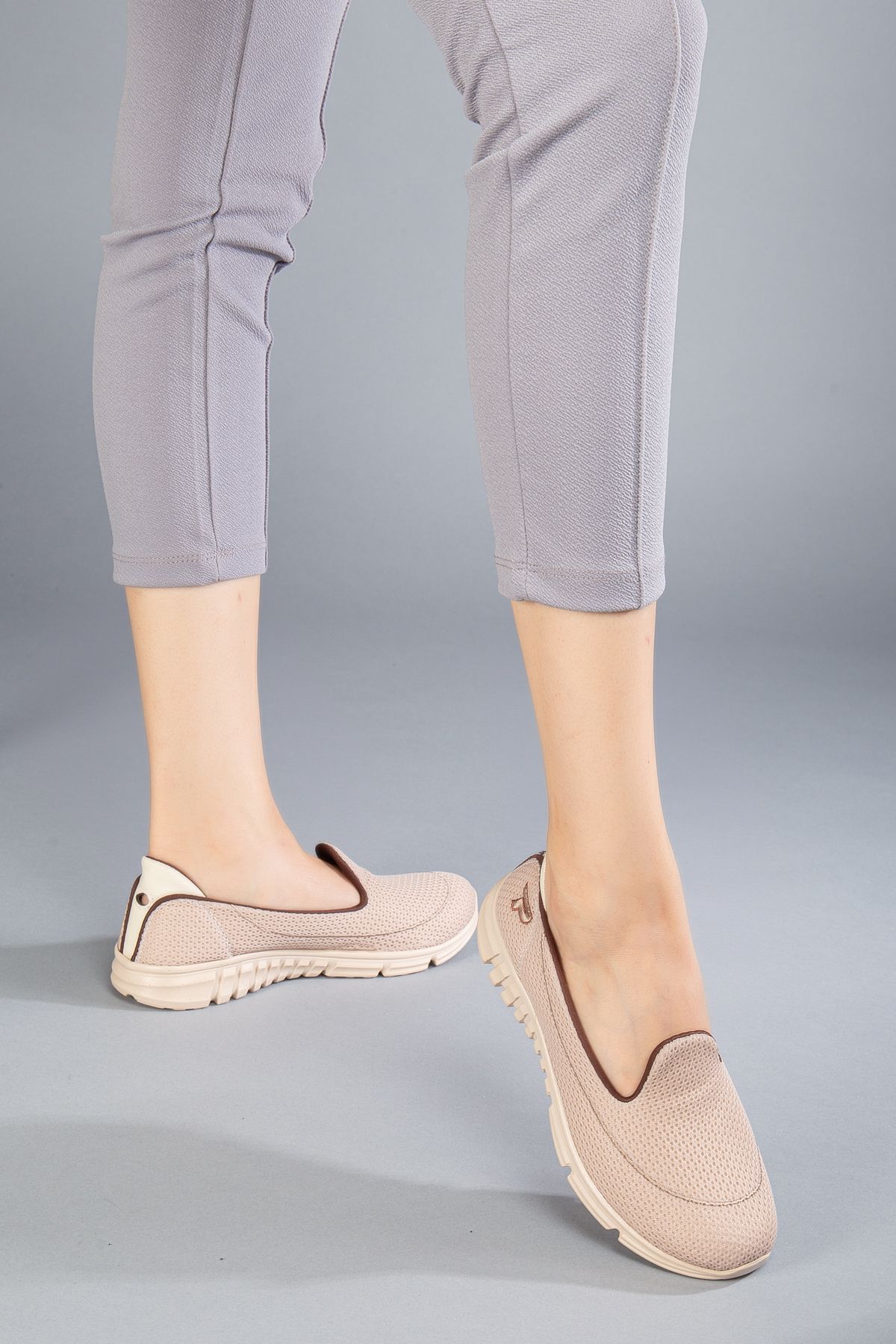 camaiore-Women's Beige Orthopedic Sneakers 3