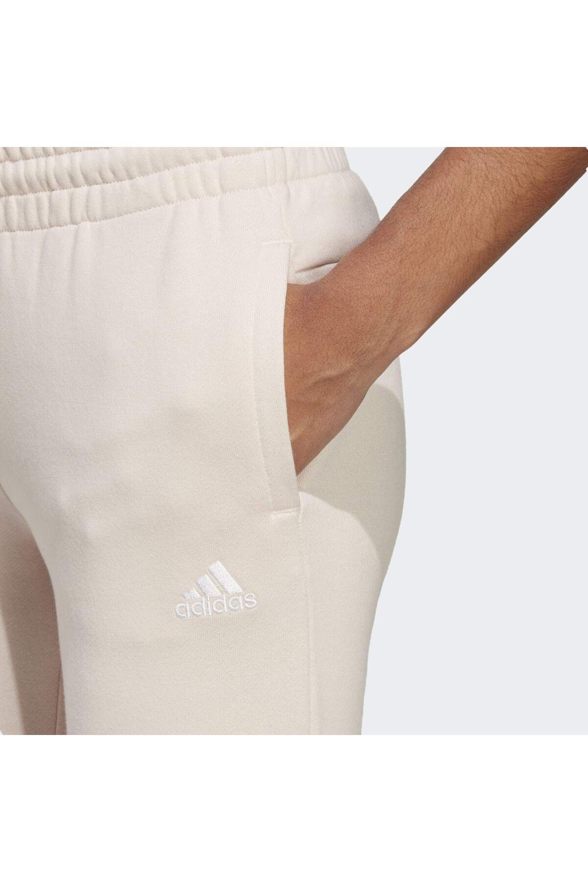 شلوار ورزشی زنانه آدیداس مدل Essentials Linear French Terry Cuffed  adidas