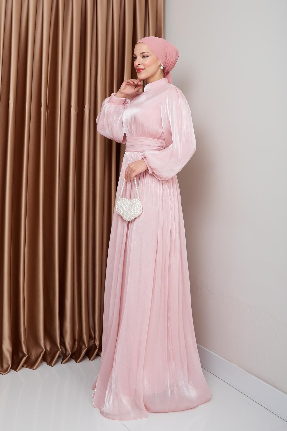 Olcay-Detailliertes Yoryo-Abendkleid aus Seide mit Hijab und Gürtel an der Taille PUDRA 1225 6
