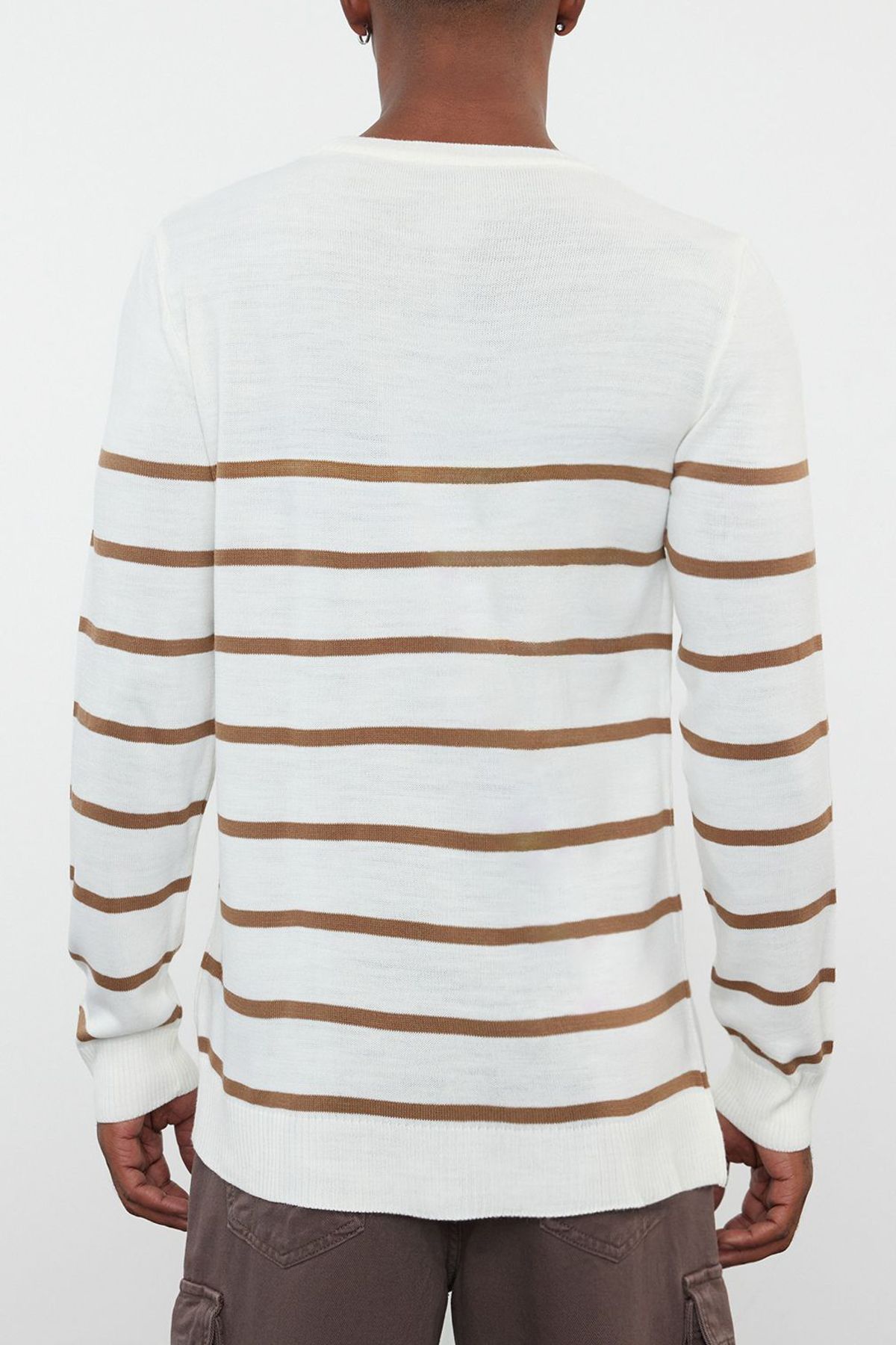 Edit by Trendyol-Pulover tricotat cu decolteu rotund cu dungi de culoare nurcă - TMNAW25KZ00033 6
