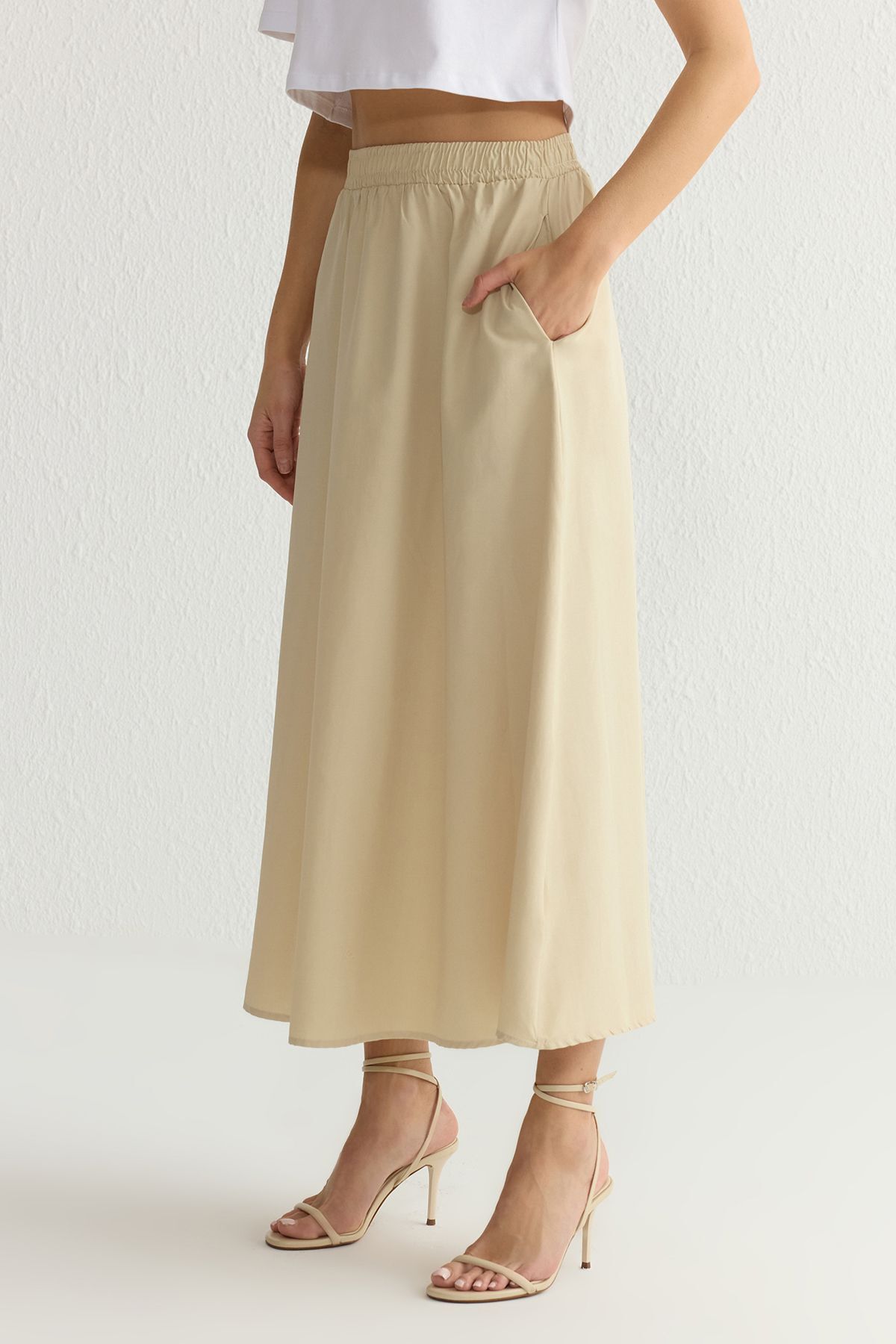 complete the look image