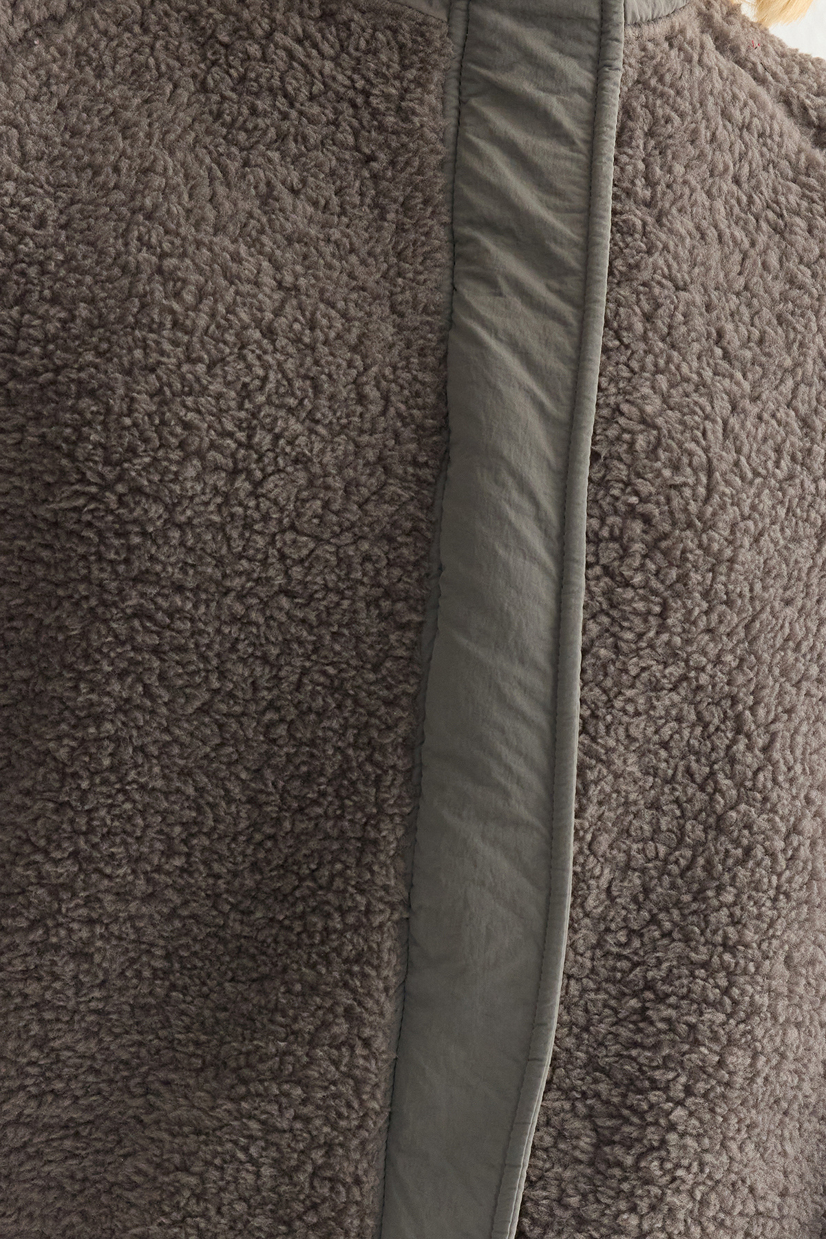 Trendyolmilla  Antrasit Peluş Regular/Normal Kalıp Dokuma Garnili Fermuarlı Kalın Örme Sweatshirt TWOAW25SW00139 - Görsel 4