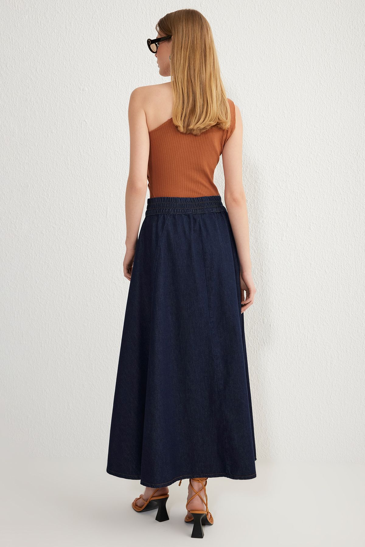Trendyol Collection-Dunkelblauer Maxi-Denim-Ballonrock mit elastischem Bund TWOSS25ET00006 5