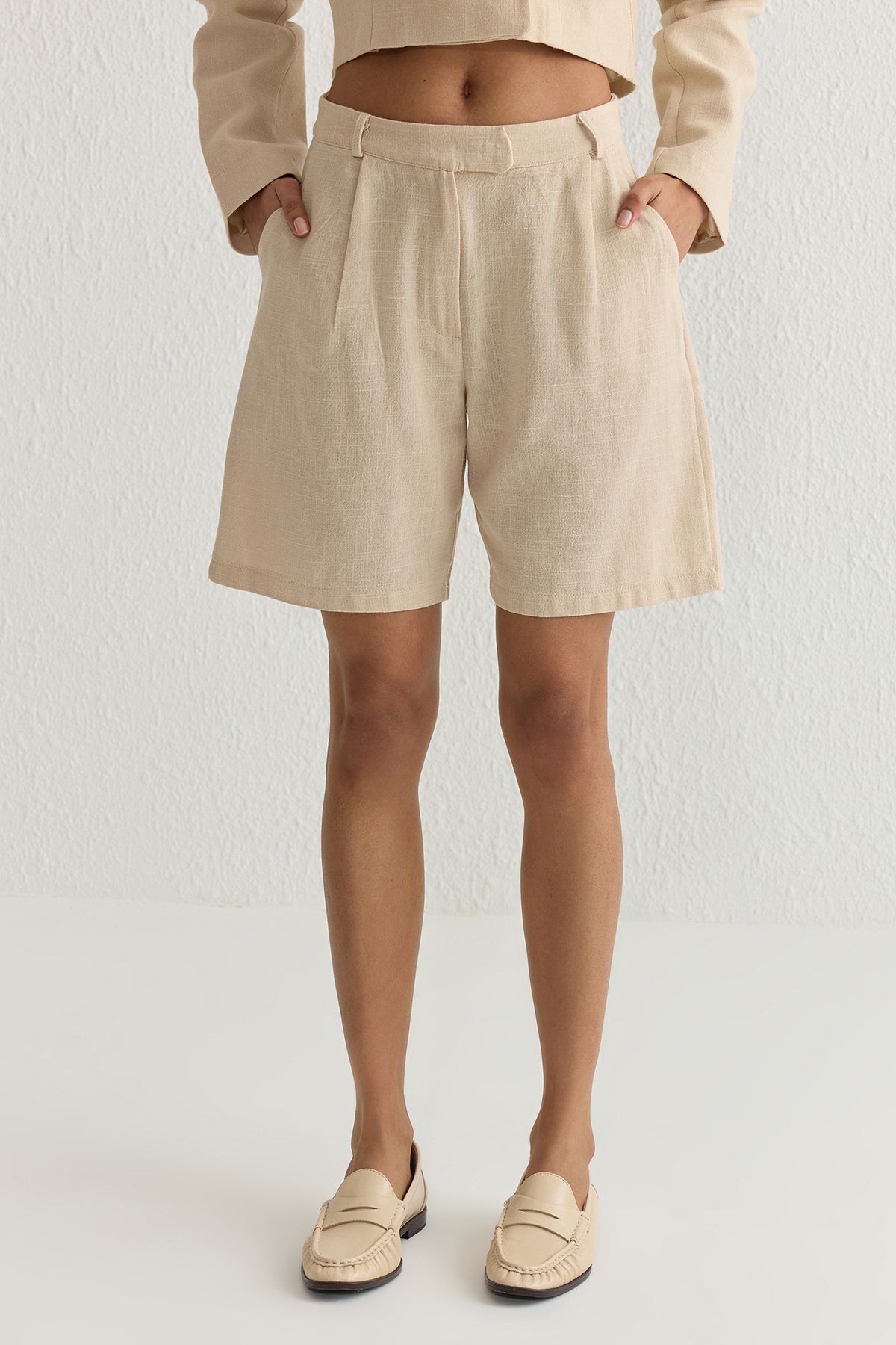Trendyol Collection-Beige Shorts & Bermudas TWOSS25SR00030 3