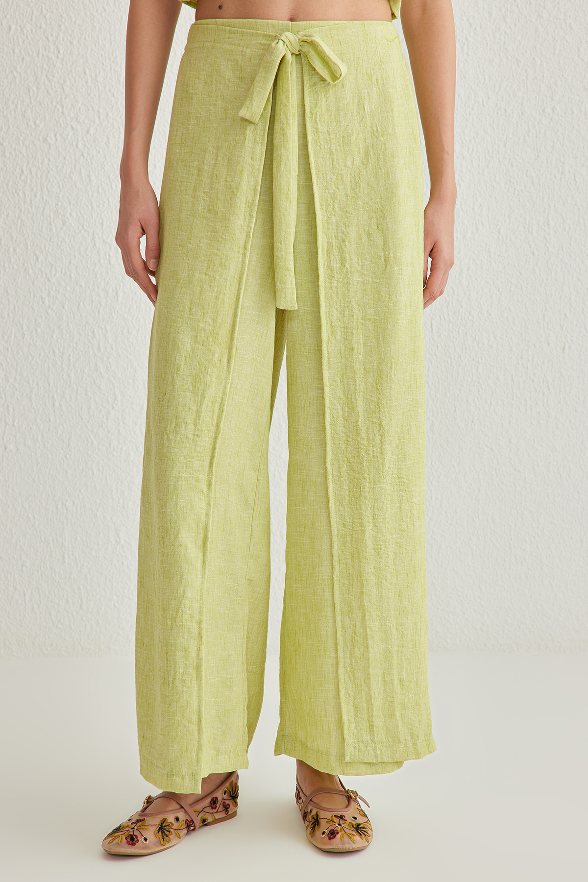 Trendyolmilla  Yağ Yeşili Önden Bağlama Detaylı Dokuma Alt-Üst Takım TWOSS25AU00018 - Görsel 4