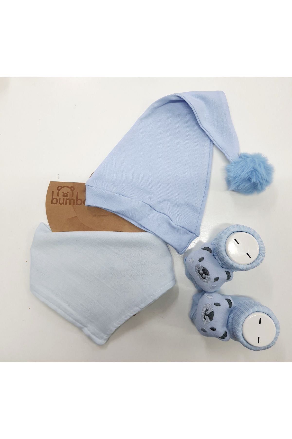 Bumbo 3lü hediyelik bebek seti penye şapka çorap fular önlük