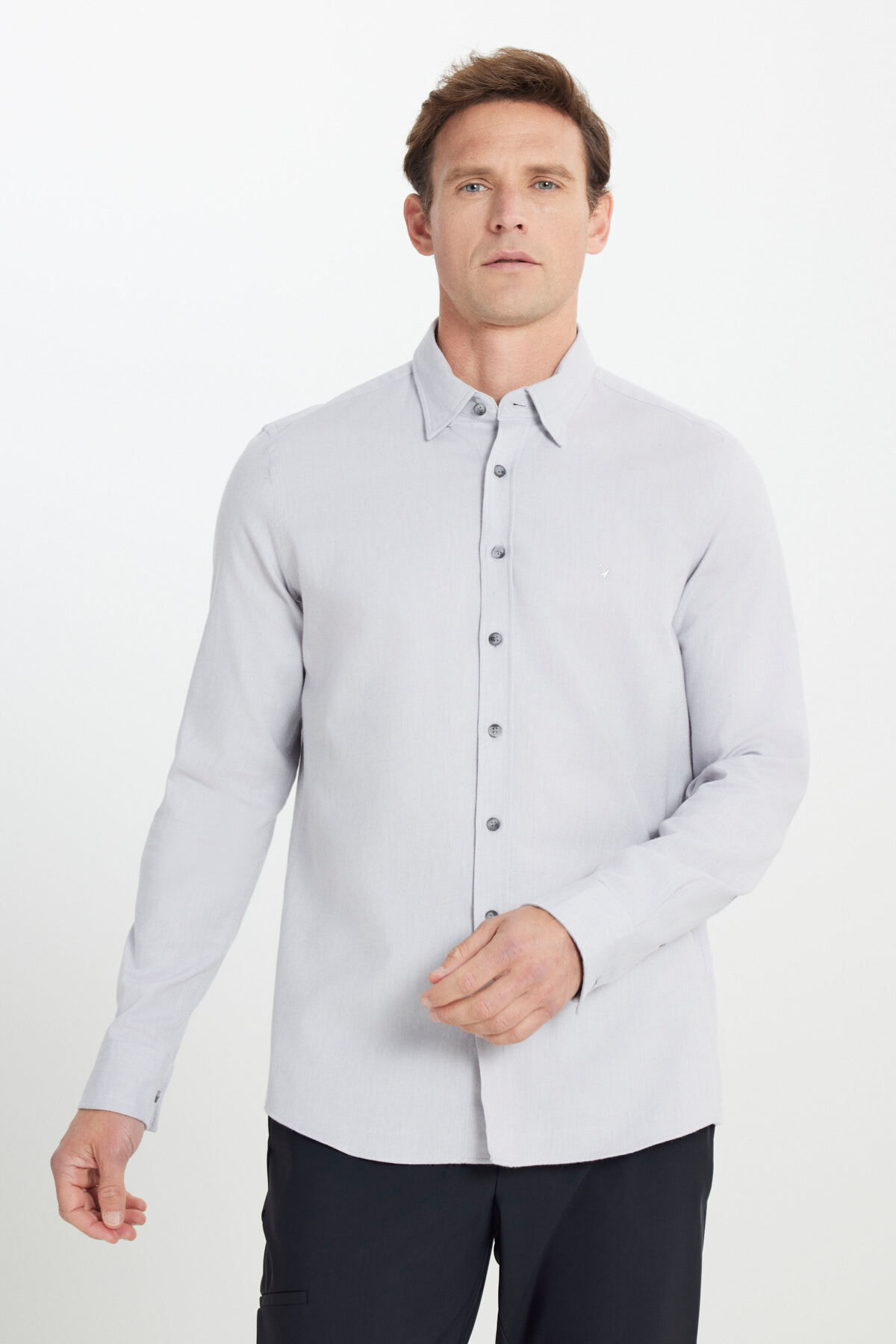 آلتین ییدلیز کلاسیکس پیراهن مردانه یقه گرد، فلانل ۱۰۰٪ پنبه، خاکستری روشن، اسلیم فیت، یقه دکمه مخفی