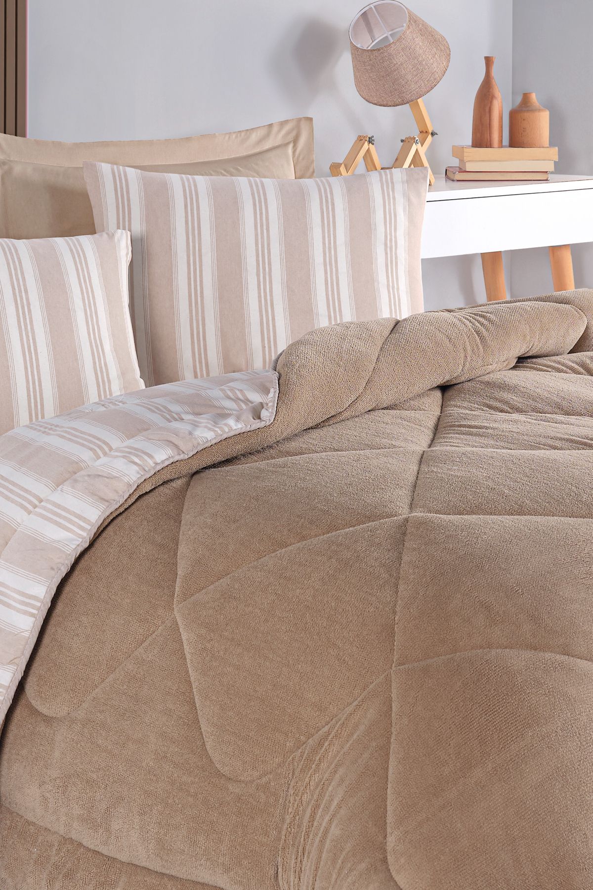 Eponj Home-Wellsoft Beige Double Quilt Soft Line 4