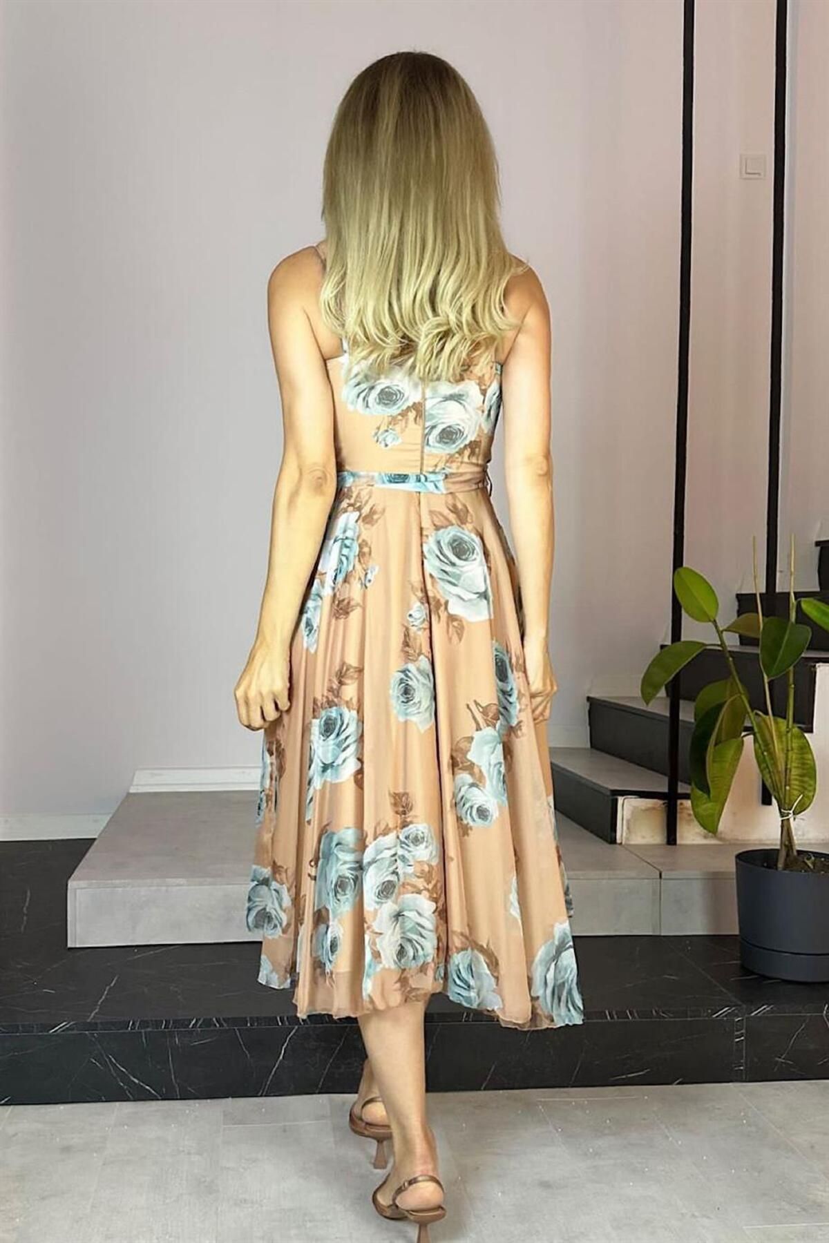 gesmoda-G0639 Double Breasted Collar Patterned Chiffon Dress Brown 3