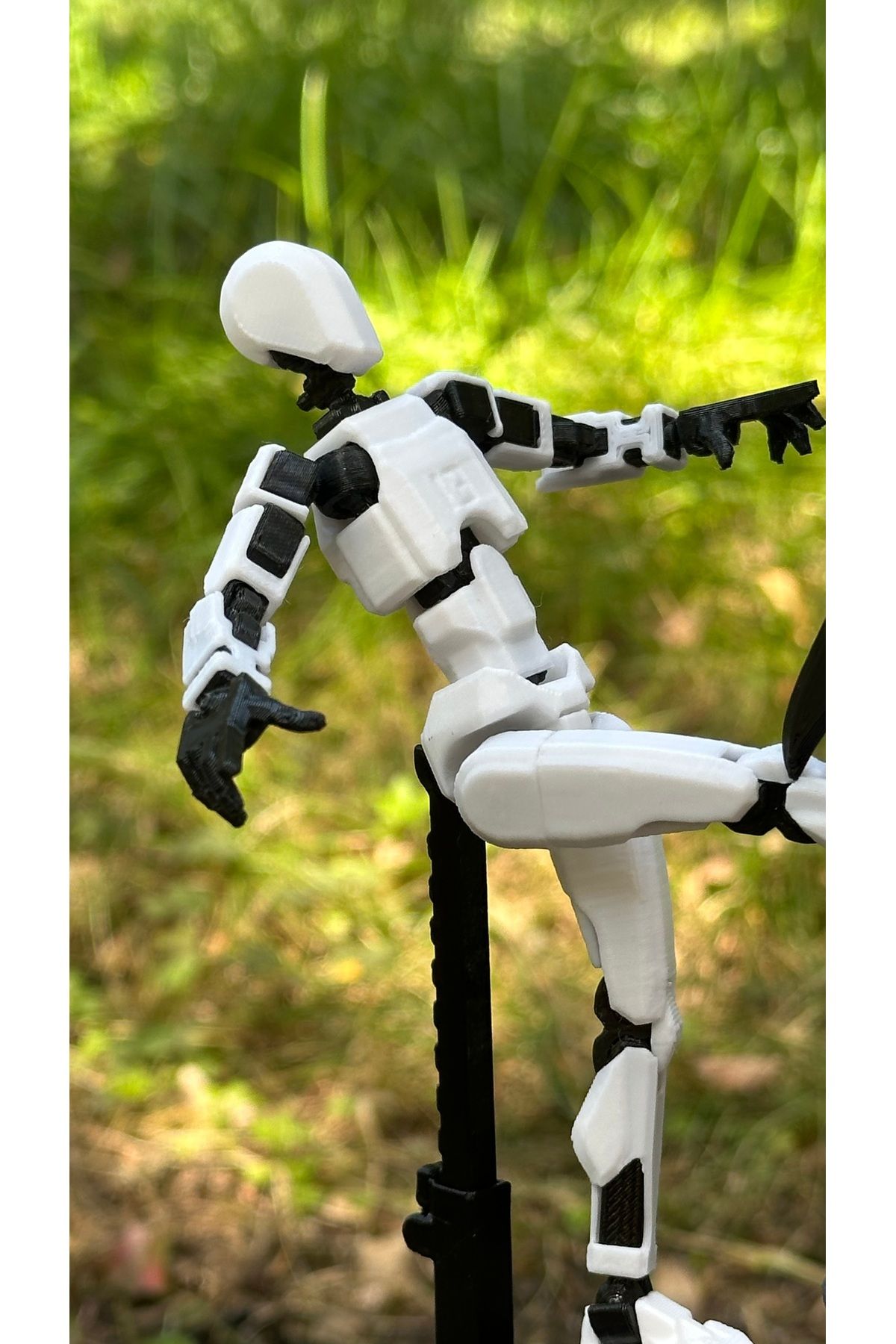 Loopify Lucky 13 Moifugyia Oynar Eklemli Robot Figür Oyuncak 14 Cm Beyaz Siyah Dummy