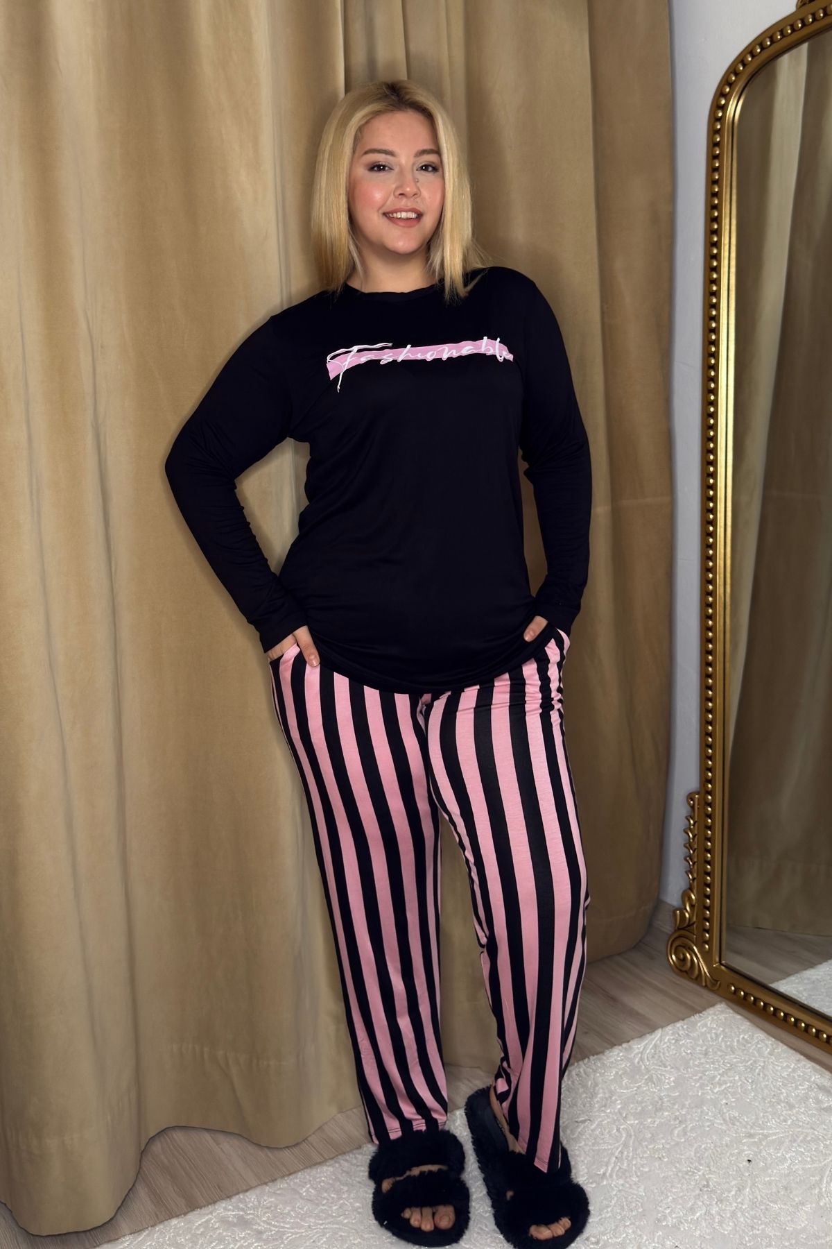 tarzımsüper-Women's Plus Size Letter Printed Long Sleeve Button Detailed Black Pink Striped Pajamas Set 1