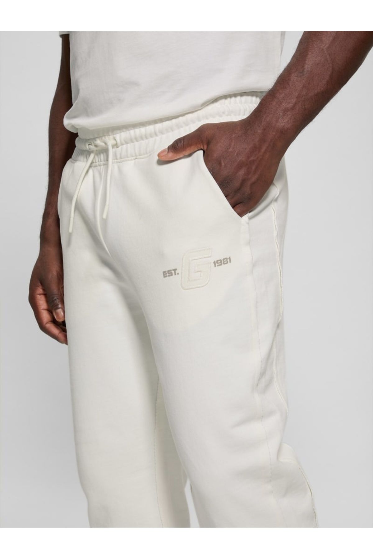 Guess-Gondour Cuffed Pant 4