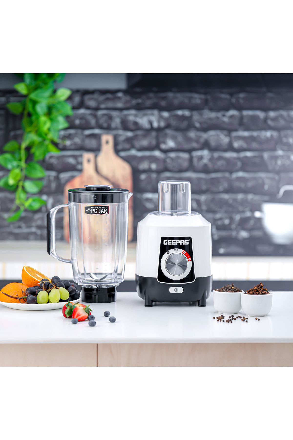 Geepas-2-in-1 Blender- 600 W, Powerful Motor with 2 Speed Setting and Pulse / White and Black 4