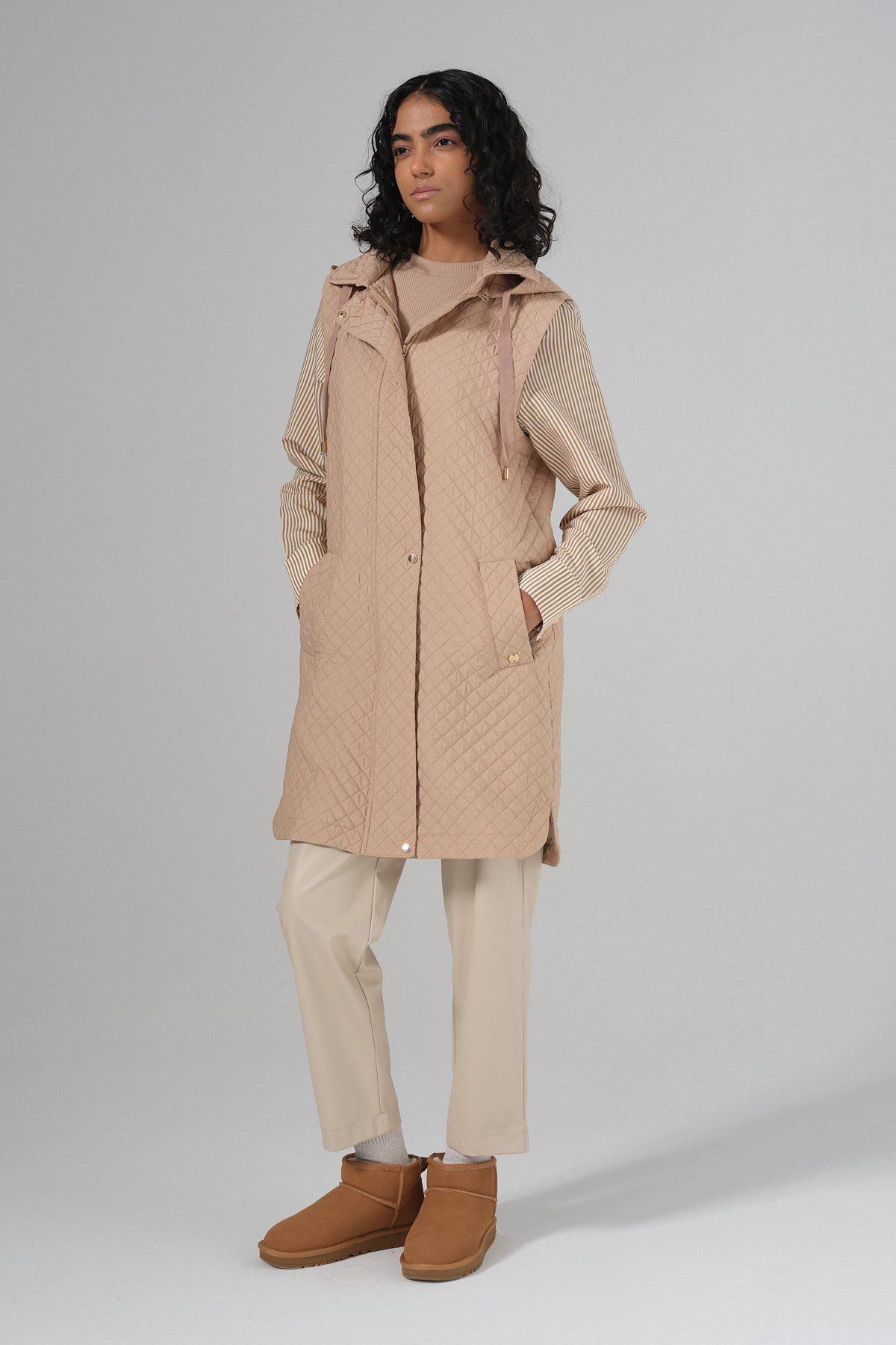 Nihan-Thin Quilted Vest - Camel 5