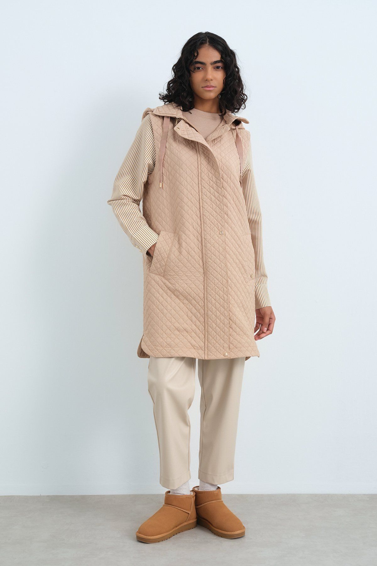 Nihan-Thin Quilted Vest - Camel 3