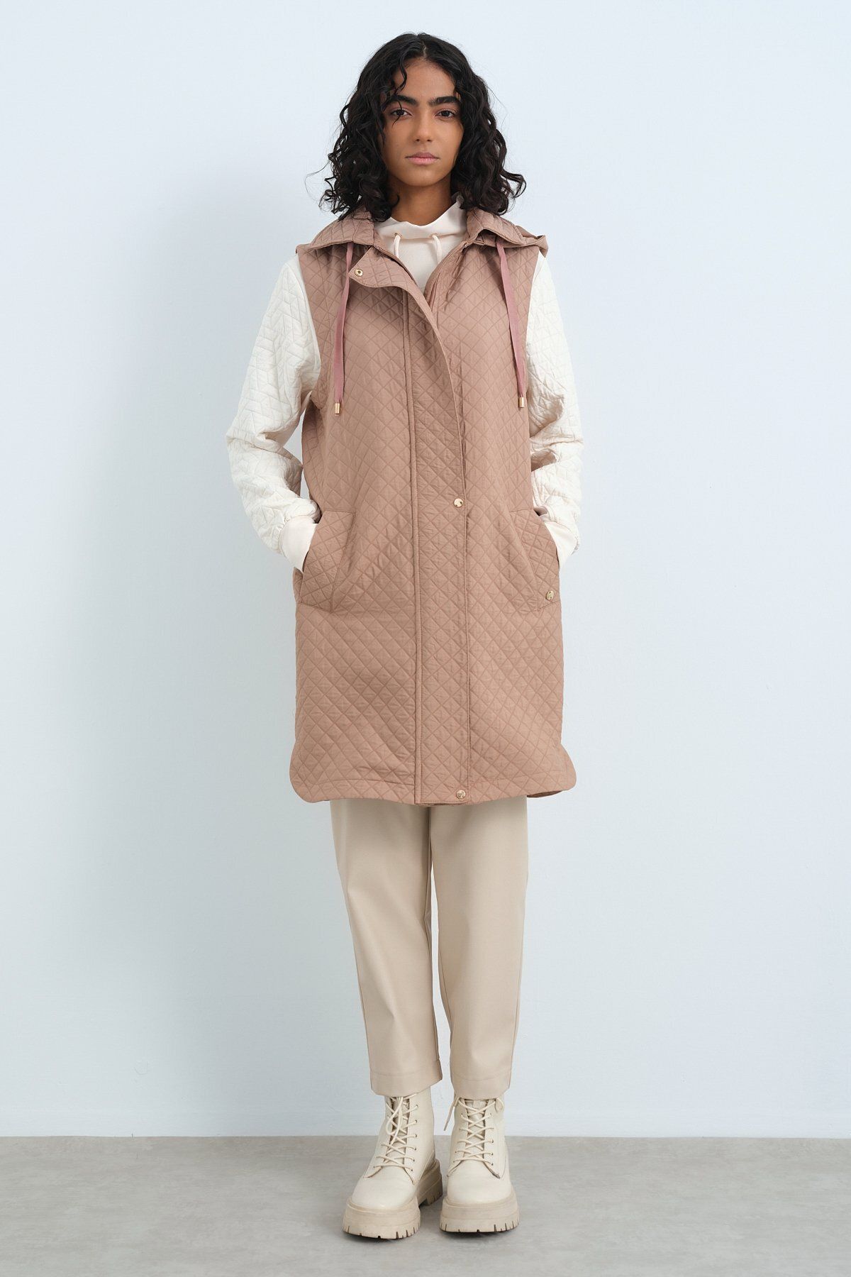Nihan-Thin Quilted Vest - Backed Design with Mink 3