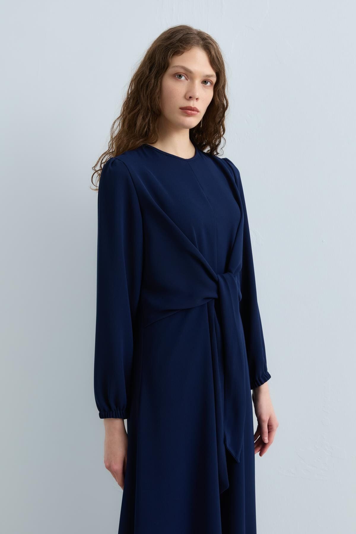 Nihan-Stylish Dress with Draped Waist Detail Navy Blue 4