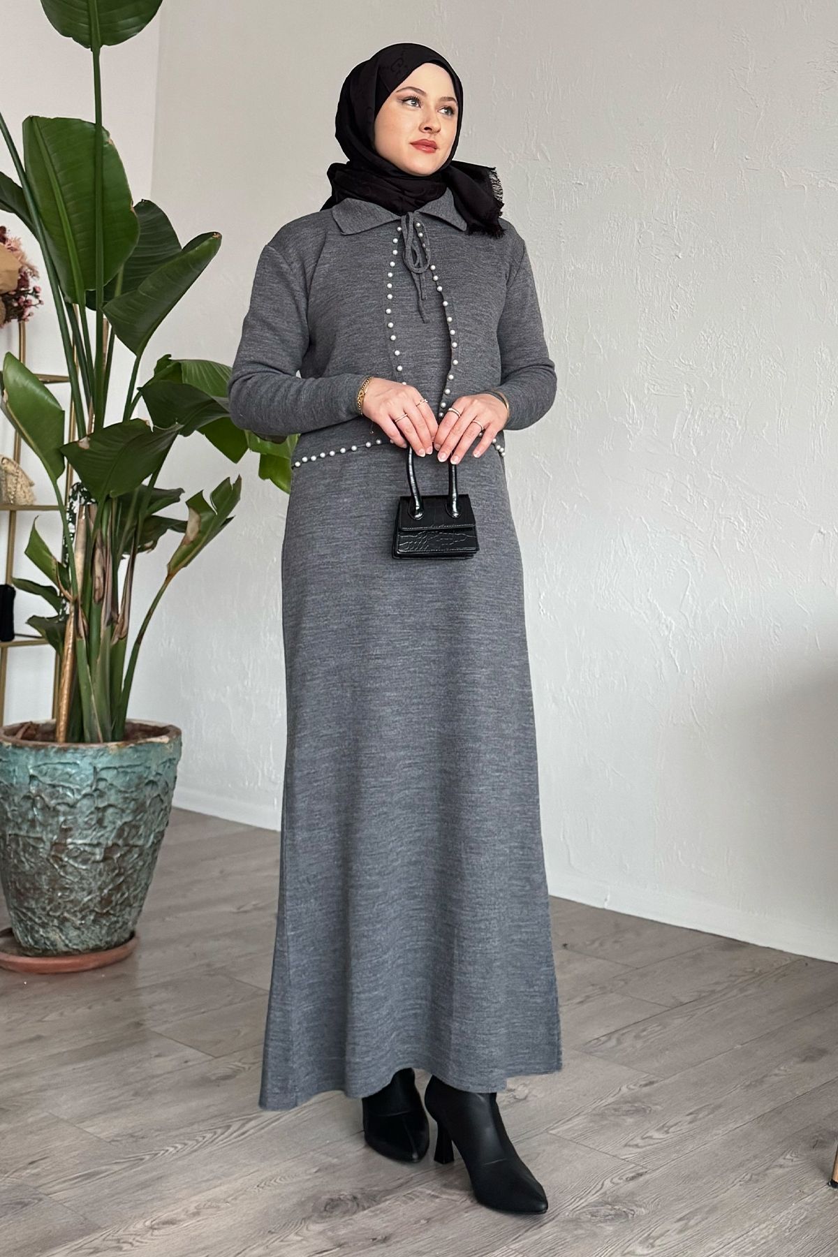 InStyle-Anthracite Knitwear Set with Pearls and Bolero 2