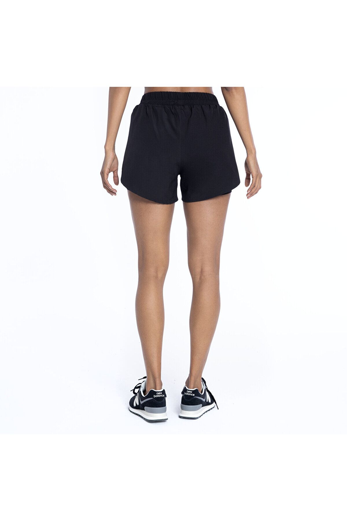 New Balance-Pantaloni scurți sport negri pentru femei Wns1320-bk 3