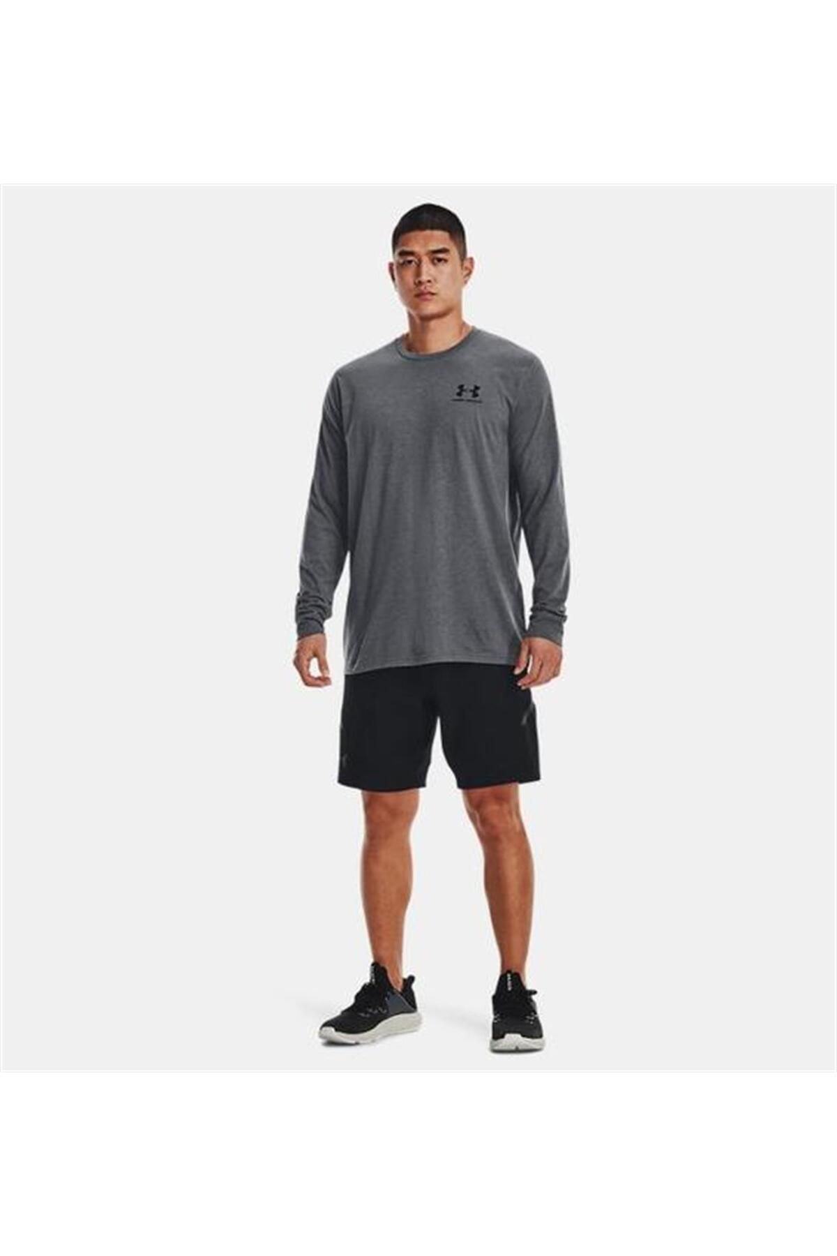تی شرت ورزشی خاکستری مردانه و زنانه UA ورزشیtyle در سمت چپ قفسه سینه آستین بلند 1329585 012 Under Armour