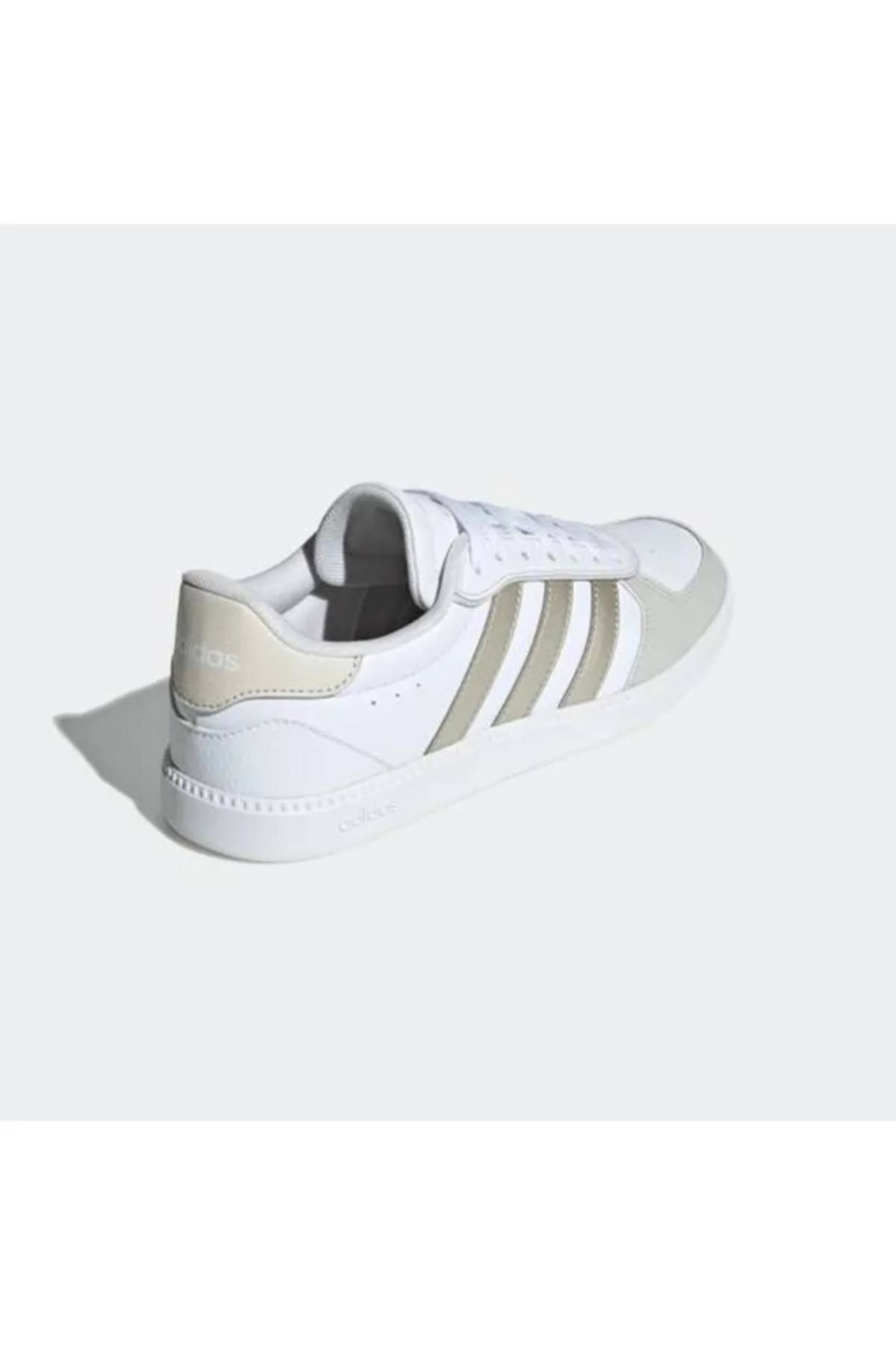 اسنیکر سفید زنانه براق اورجینال adidas
