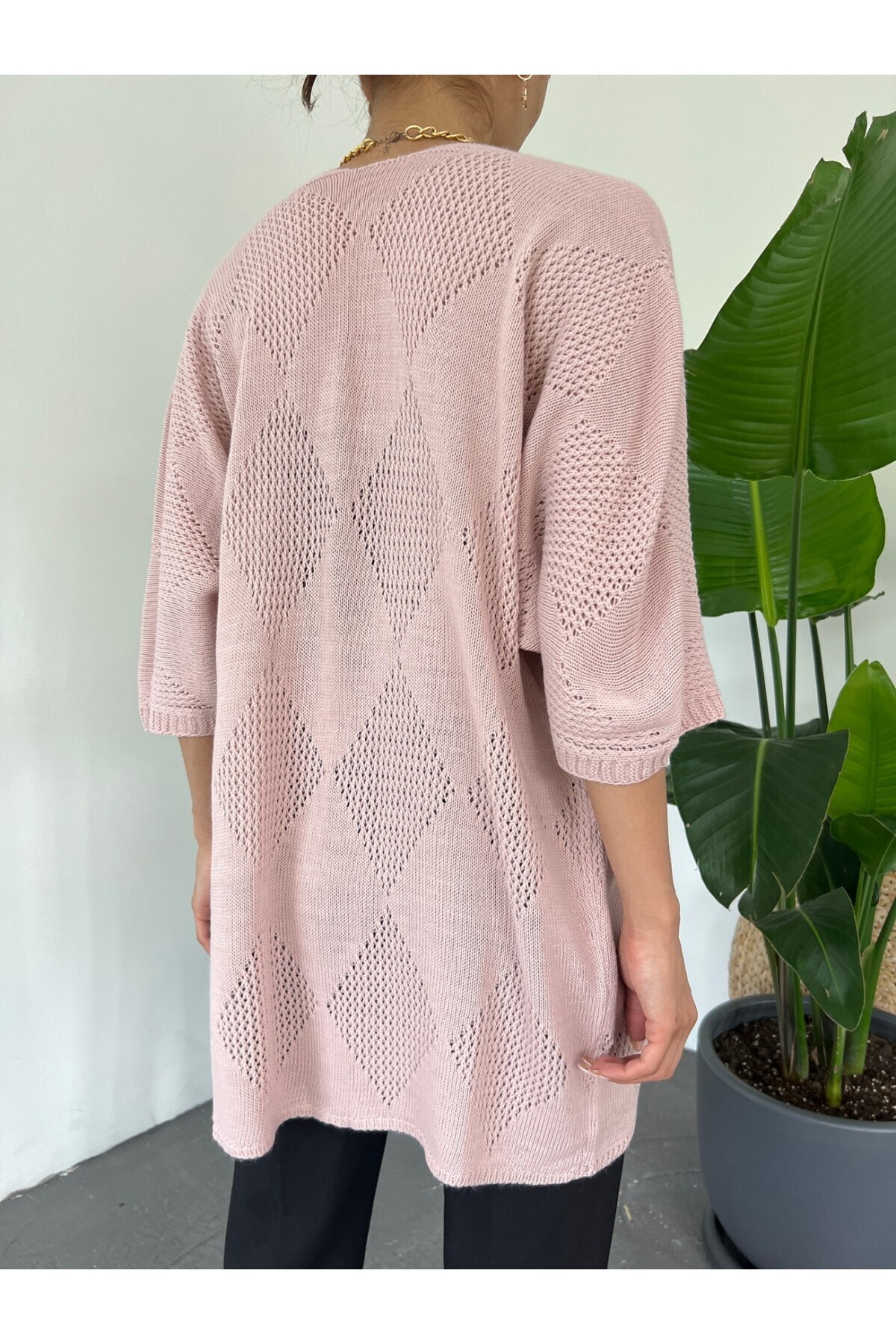 Modamorfo-Quadratisch gemusterter Cardigan mit Fledermausärmeln 4