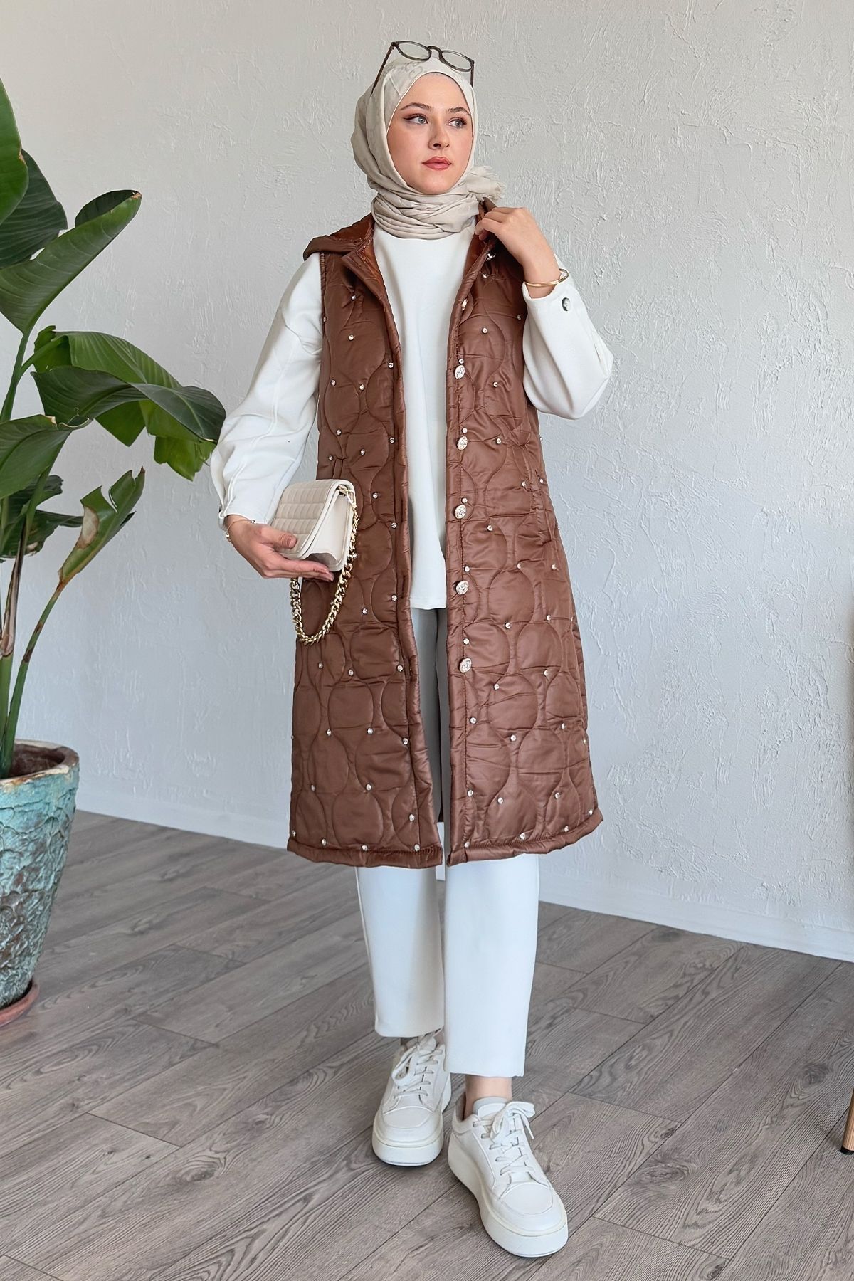 InStyle-Stone Quilted Hooded Bitter Brown Vest 3