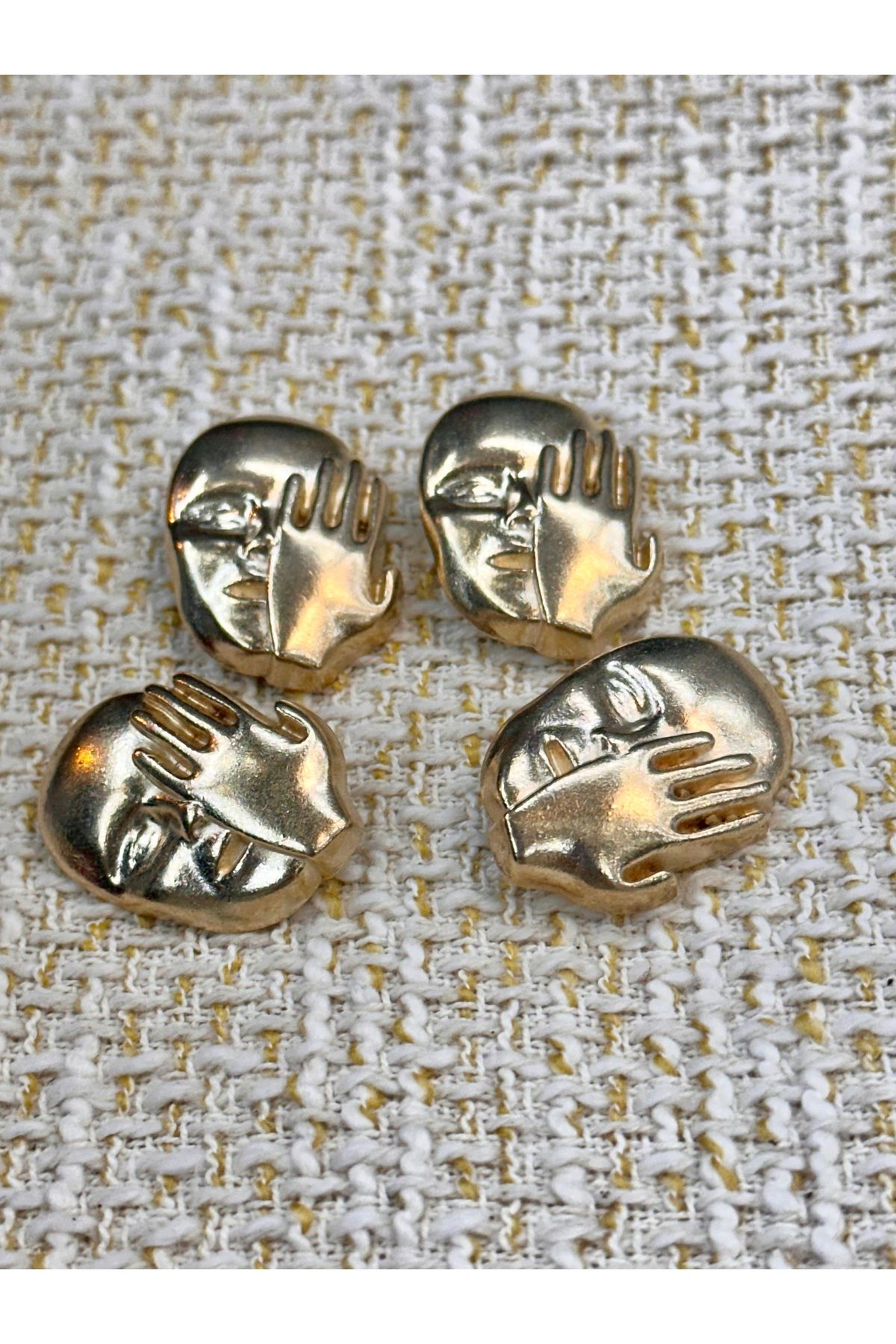 ODDA TASARIM ATÖLYESİ-Set of Buttons with Face Figure Design Gold Color 4Pcs(2.3cm) 2