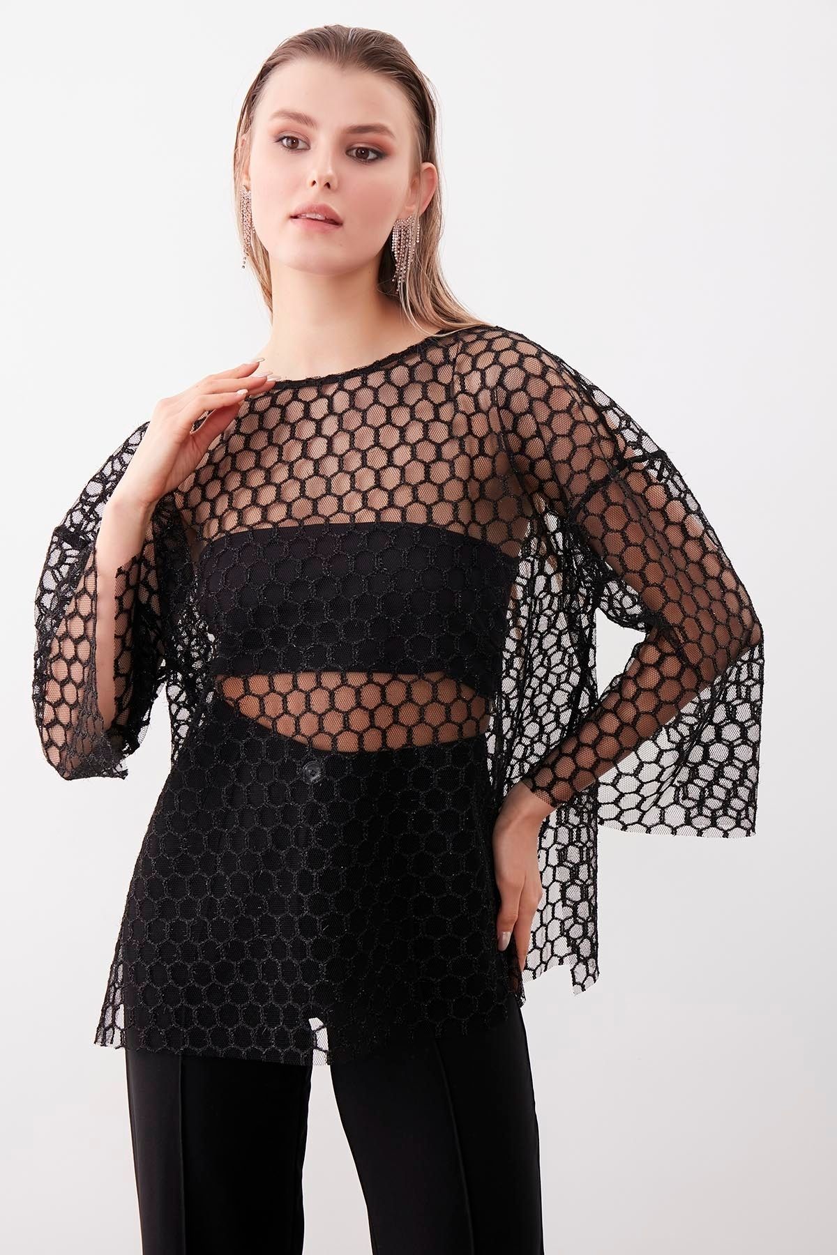 Vitrin-Honeycomb Patterned Transparent Blouse 4