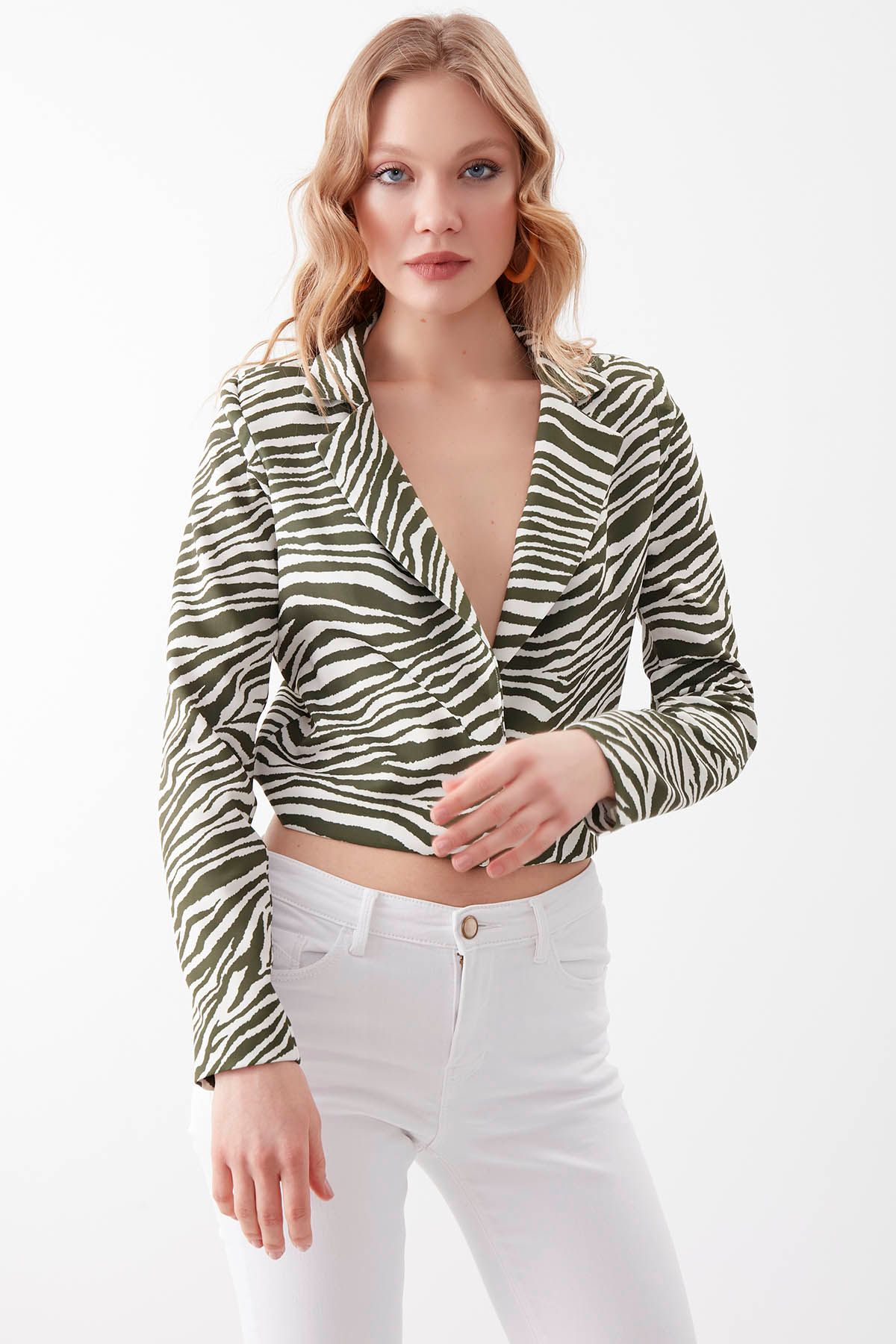 Vitrin-Zebra Pattern Single Button Crop Jacket 3