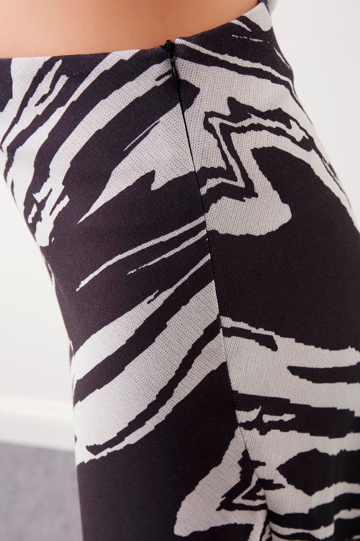 Vitrin-Zebra Pattern Bell Skirt 5