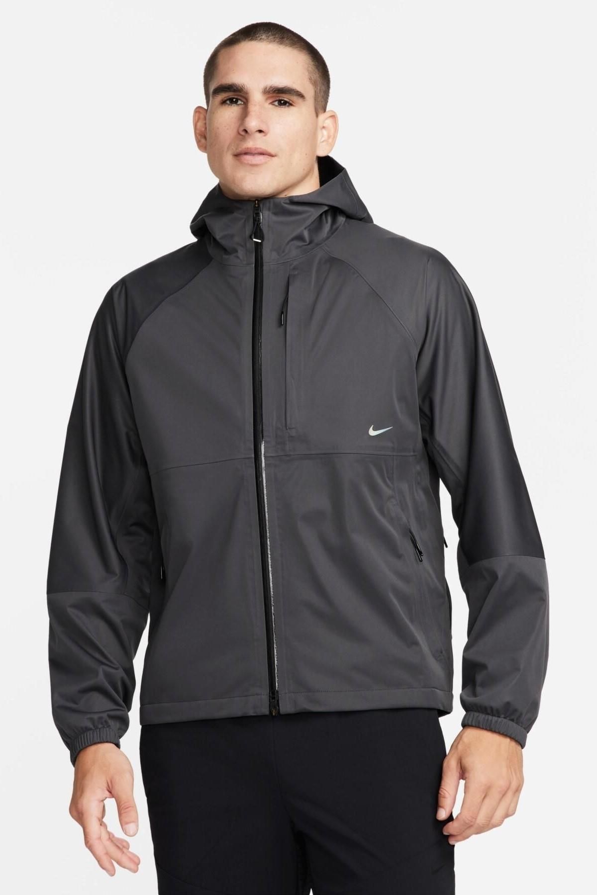 Nike Perfomance System Storm Fit ADV Jacket Erkek Su Geçirmez Yürüyüş Koşu Ceketi Anrasit Siyah