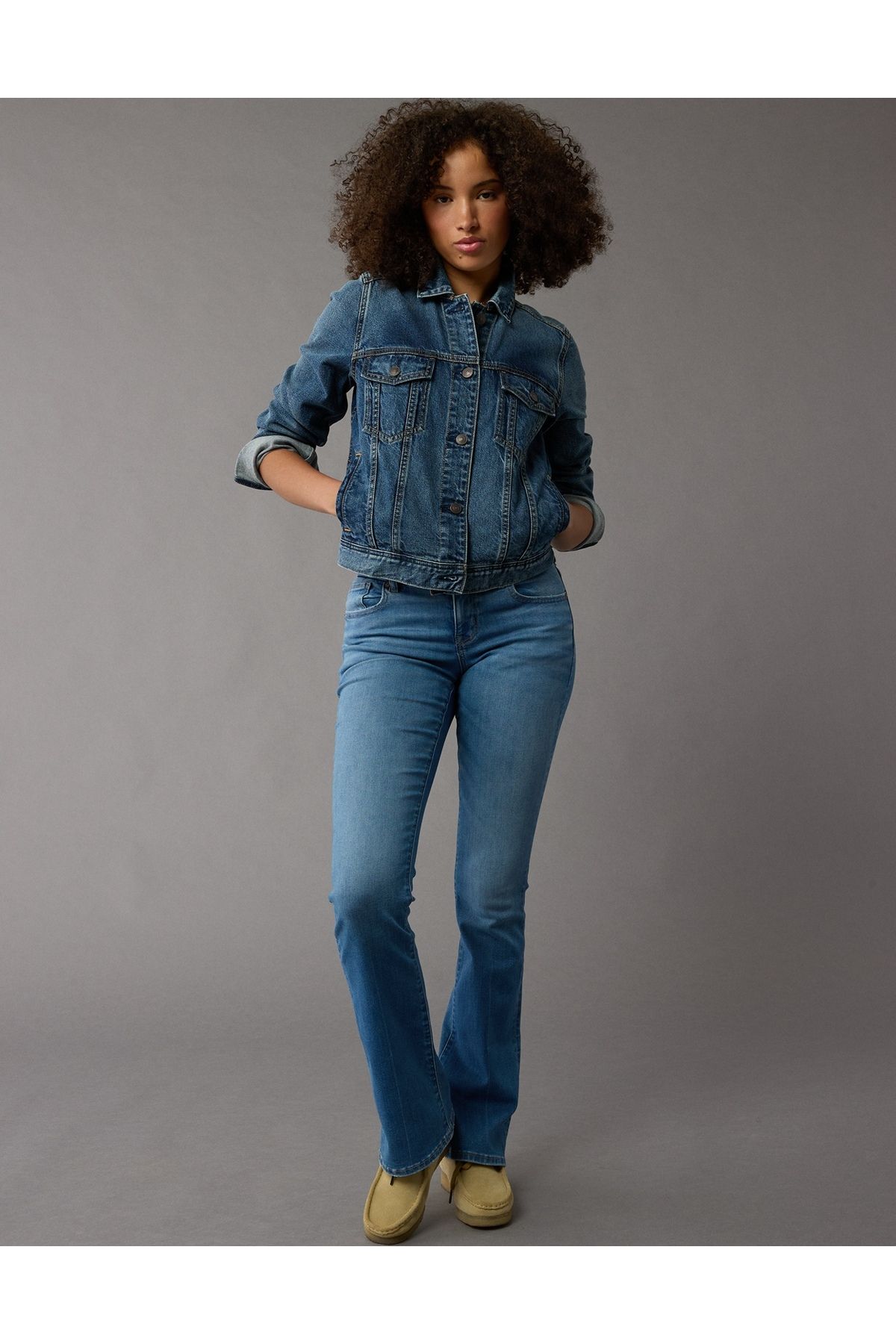 AMERICAN EAGLE-AE Next Level Curvy Low-Rise Kick Bootcut Jean 2