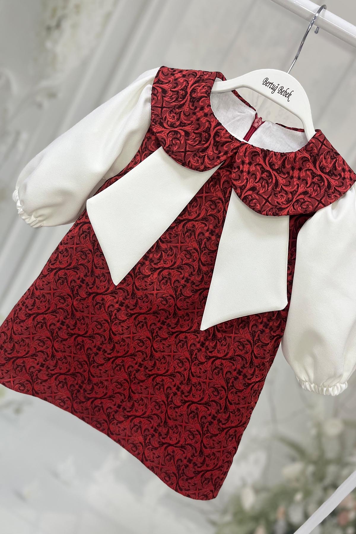 Bertuğ Bebek Bordo Kırmızı ve Kırık Beyaz Kız Çocuk Bebek Jile Krep Elbise fotoğrafı 2 (önizleme)