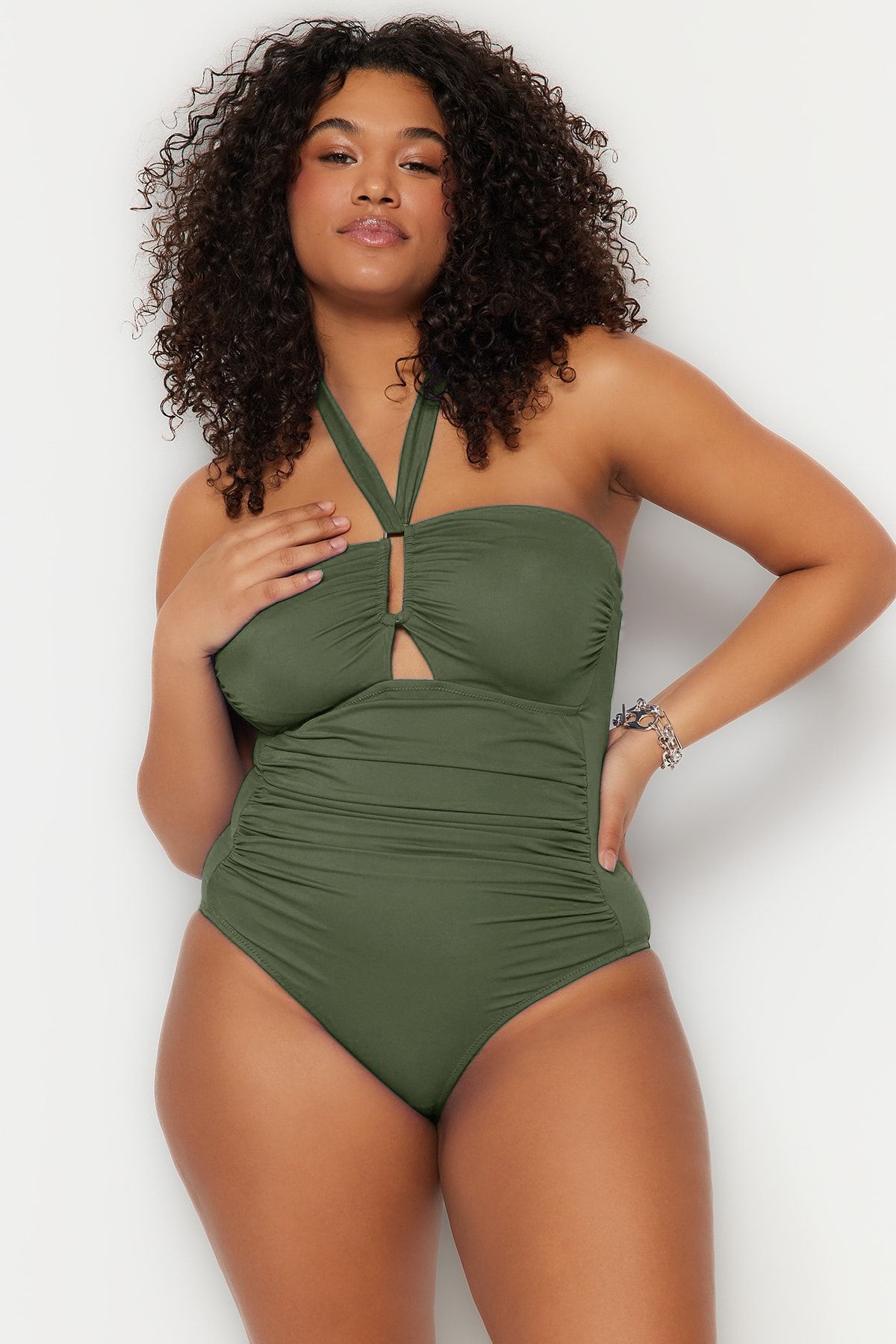 Trendyol Curve-Grüner Neckholder-Badeanzug in Übergröße mit Accessoire-Detail TBBSS23AM00013 1