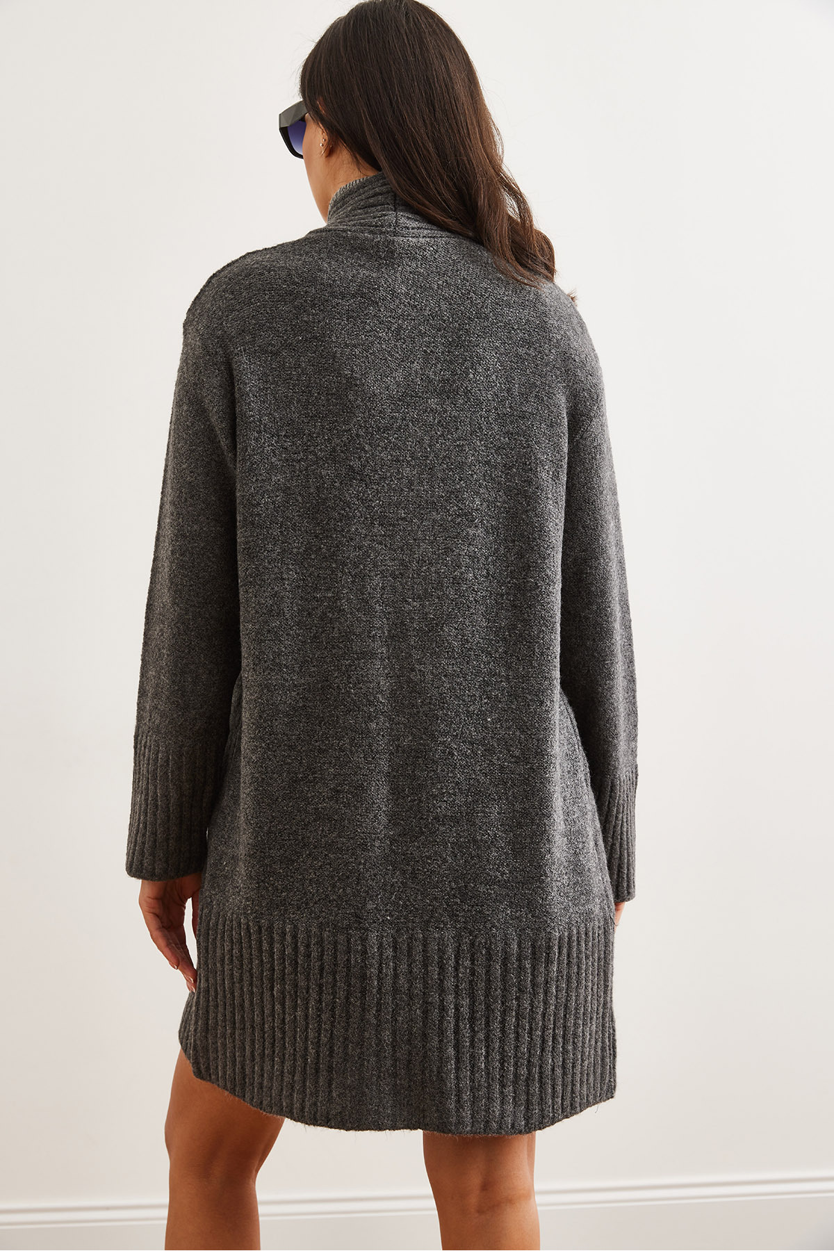 Olalook  Kadın Antrasit Cepli Yaka Detaylı Yumuşak Dokulu Triko Hırka HRK-19000322 - Görsel 7