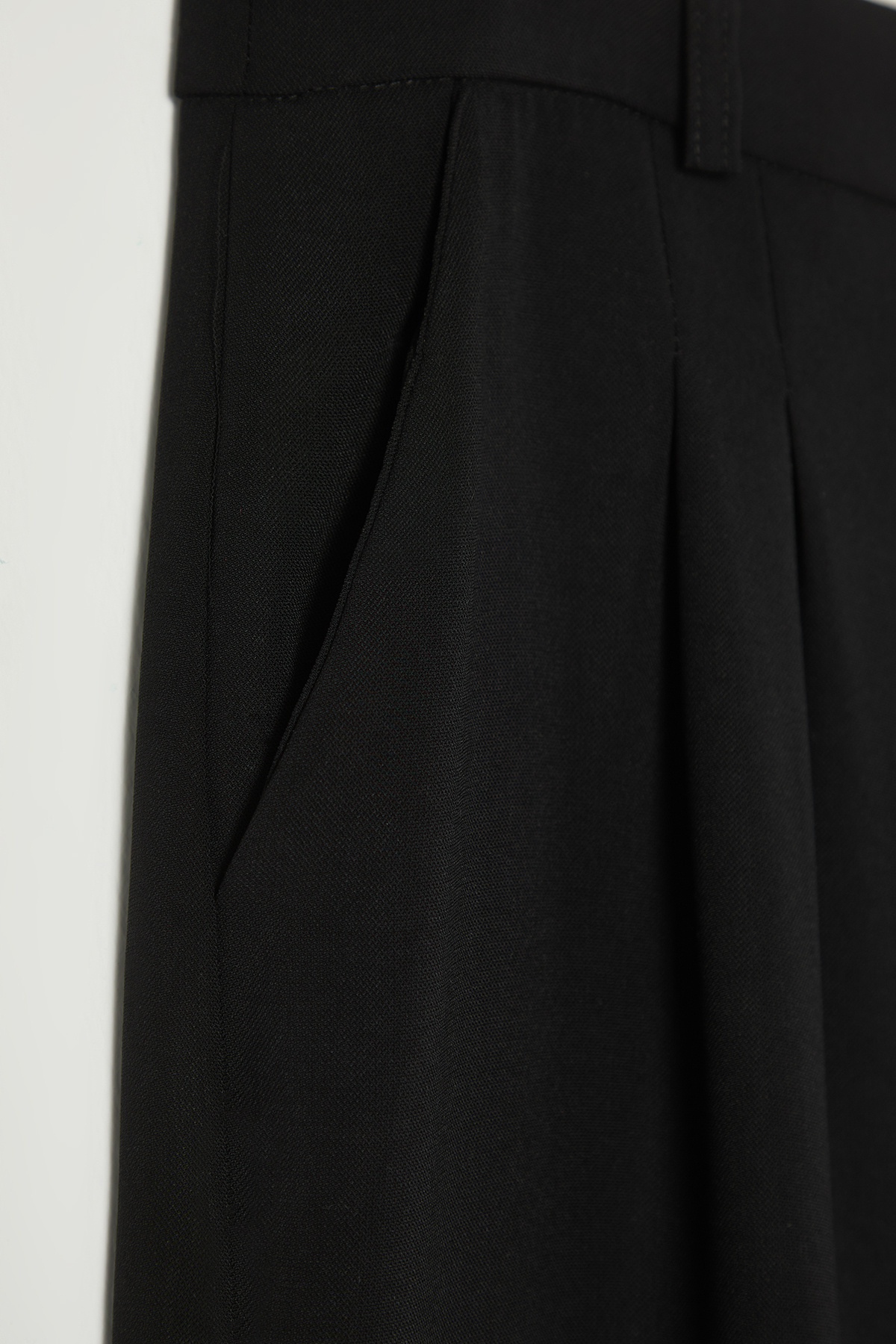 Trendyolmilla  Siyah Çift Pilili Yüksek Bel Geniş Paça Dokuma Pantolon TBBSS25AR00021 - Görsel 14