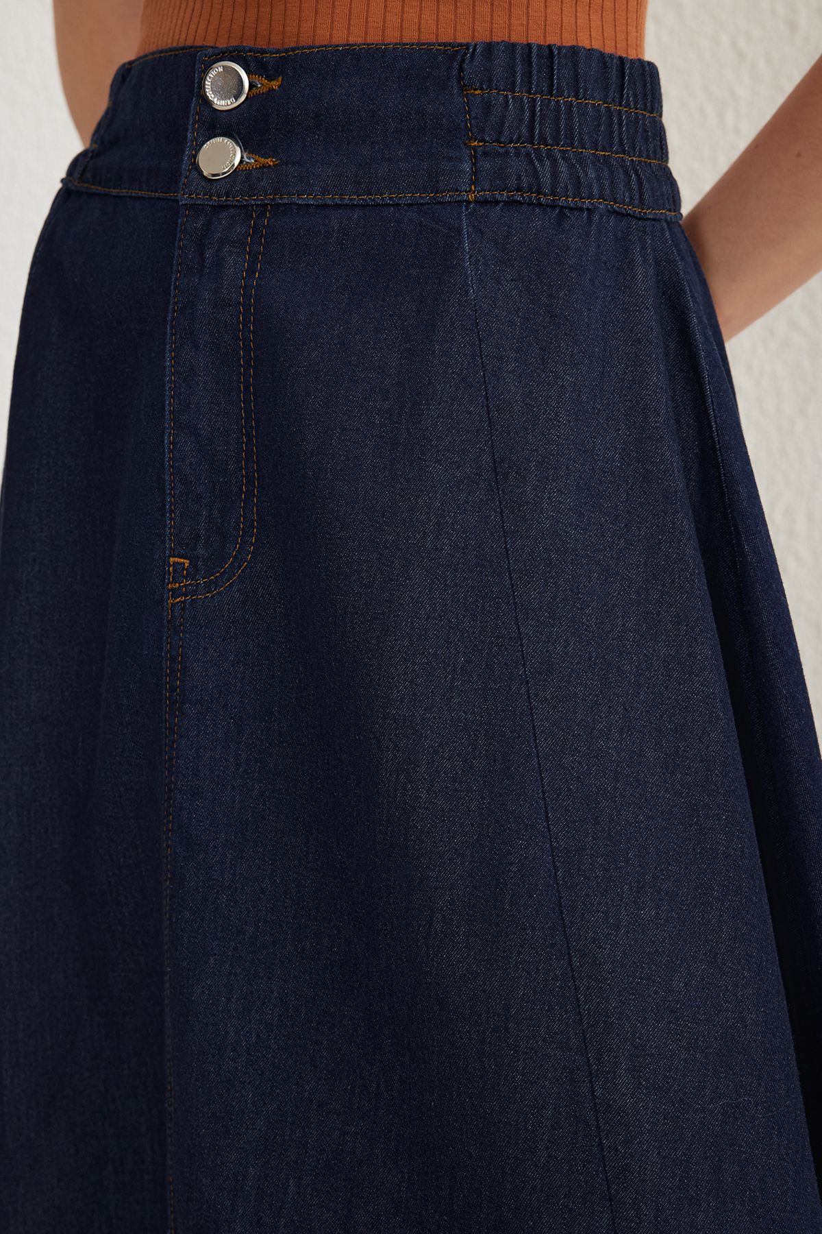 Trendyol Collection-Dunkelblauer Maxi-Denim-Ballonrock mit elastischem Bund TWOSS25ET00006 4