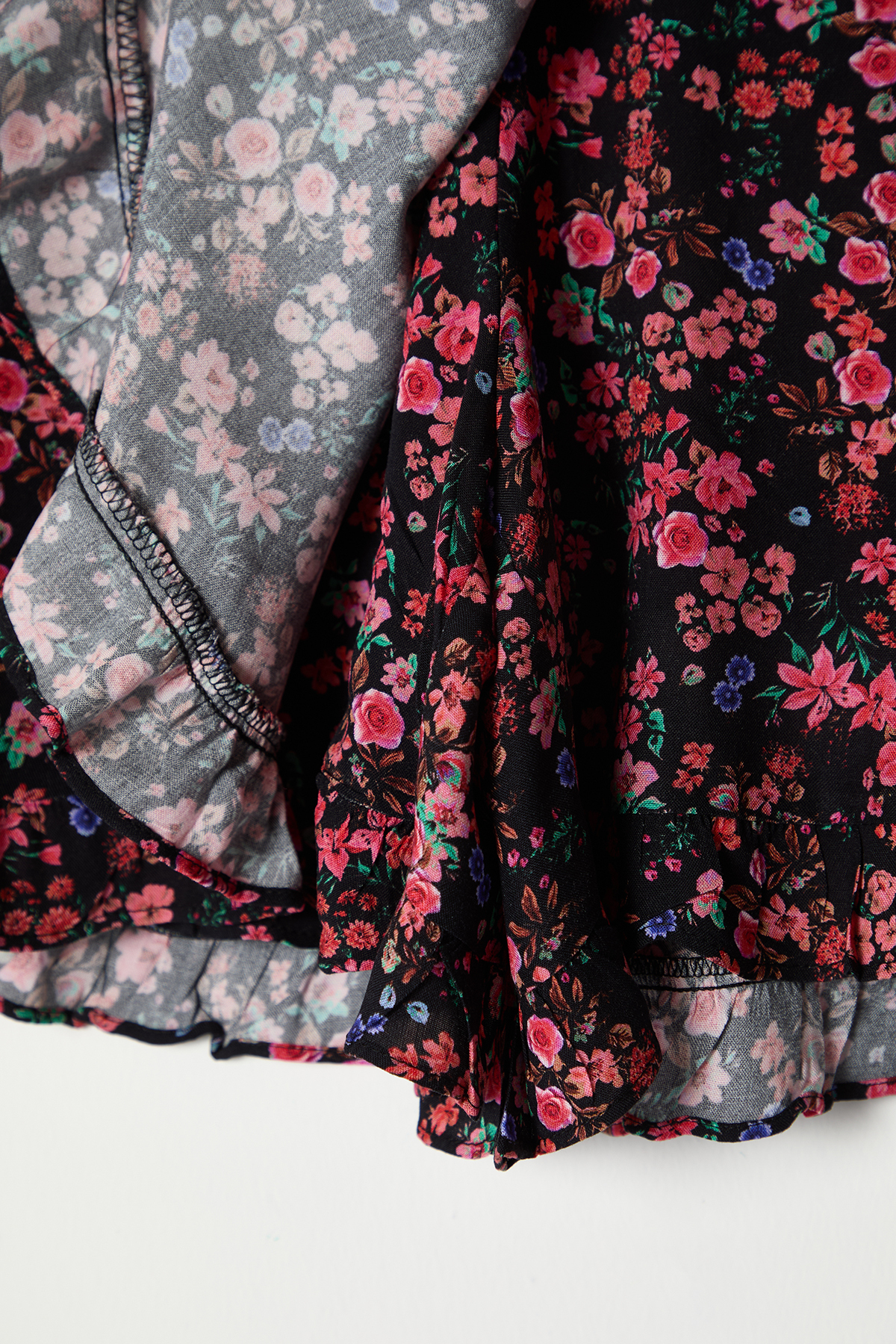 Trendyolmilla  Çok Renkli Çiçekli Dokuma Bağlamalı Büyük Beden Şort Etek TBBSS22SR0164 - Görsel 7