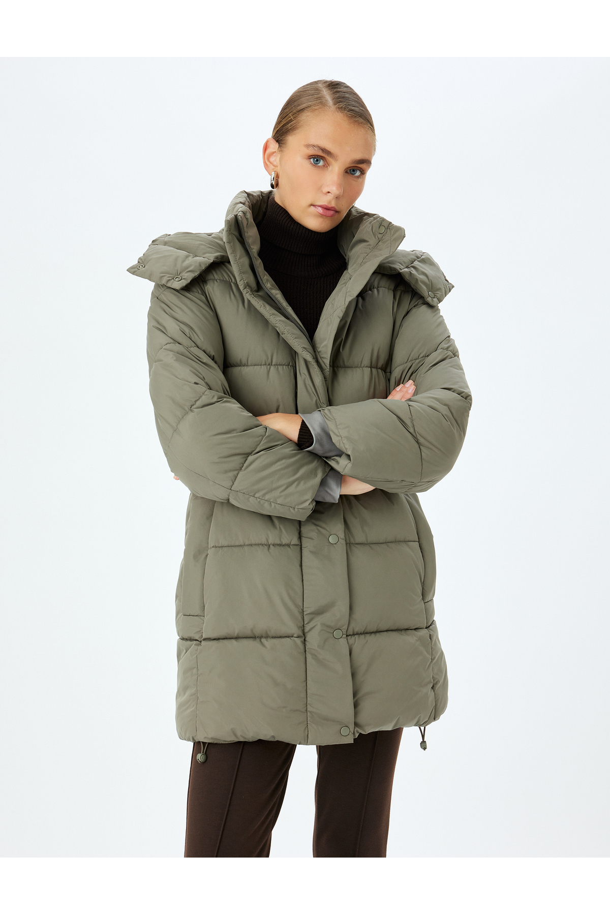 Koton  Cepli Kapüşonlu Kemerli Uzun Şişme Mont - Görsel 2