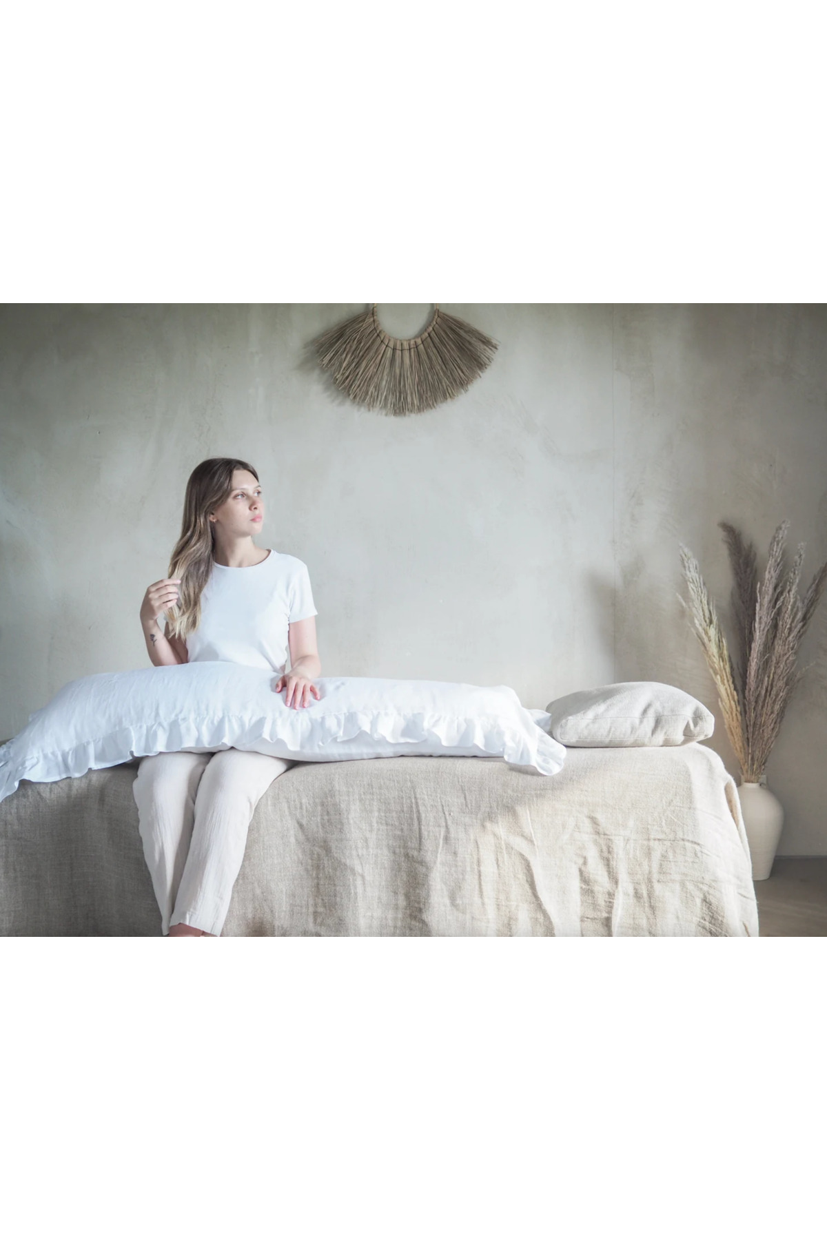 Tinybabyconcept %100 Pamuklu Hamile Yastığı Kılıfı 50x135 Cm Doğal Ham Keten Fırfırlı Beyaz, Dekoratif fotoğrafı 2 (önizleme)