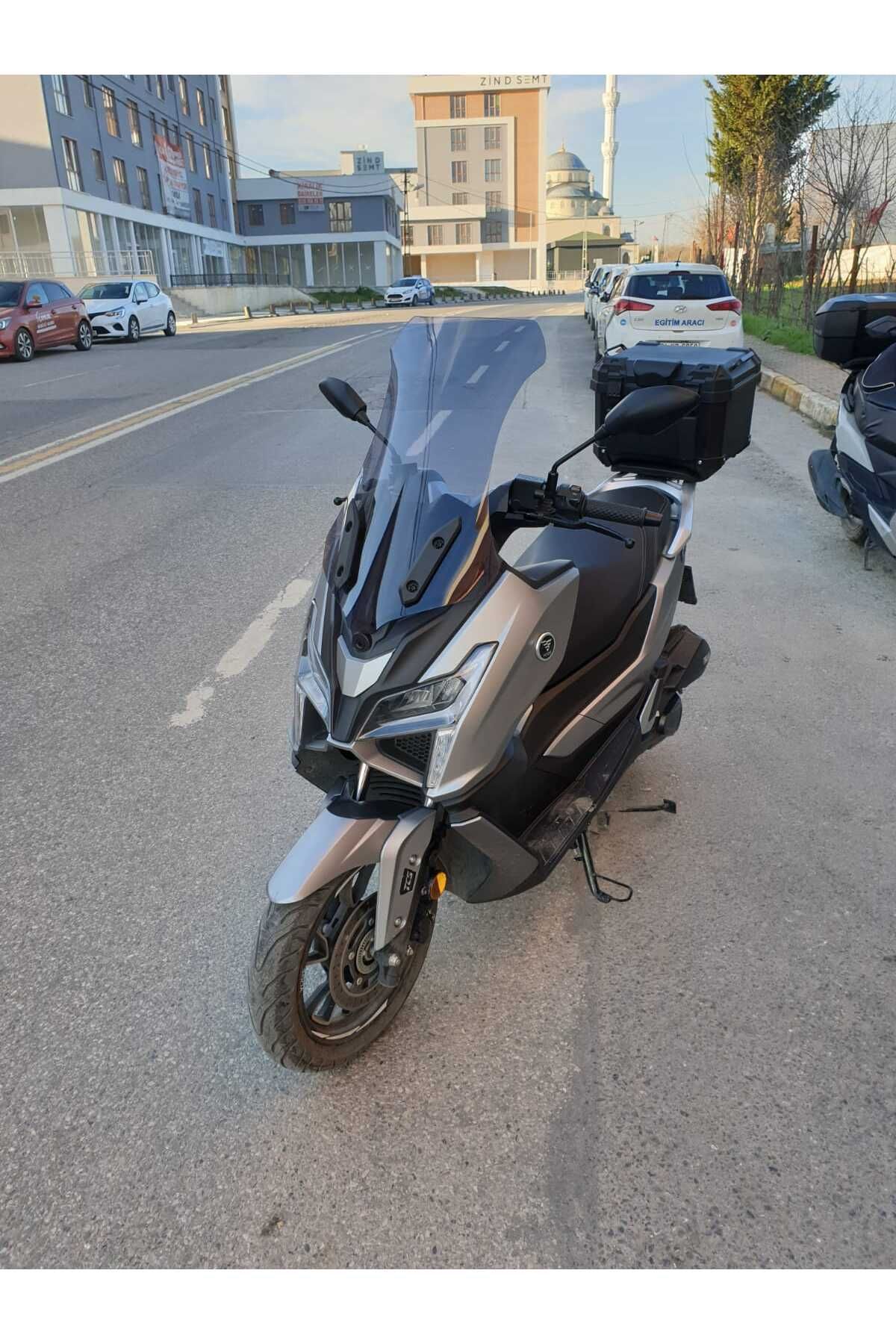 Voge SR1 Siperlik Ön Cam 2023-2025 Model 62cm Füme renk 4mm ORTA BOYLU CAM