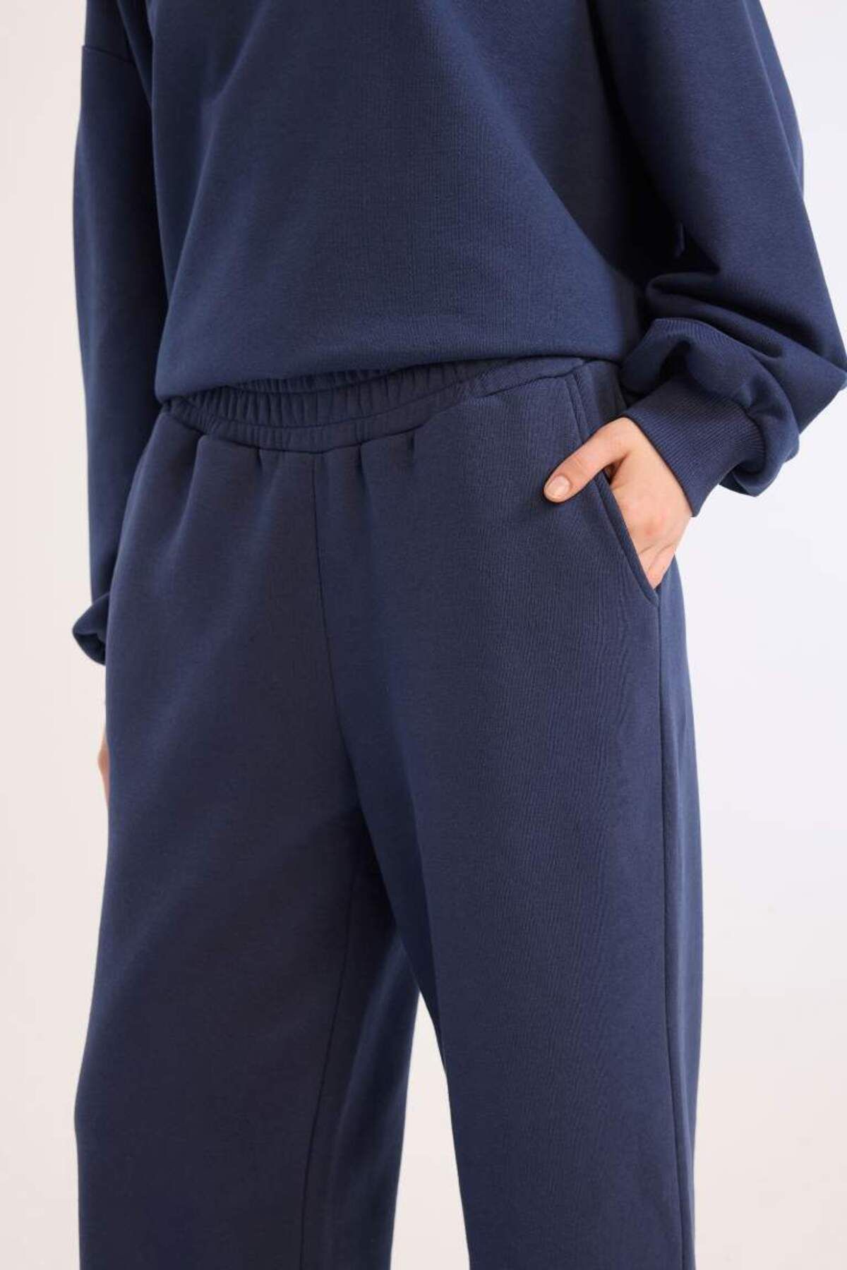 DeFacto-Cool Wide Leg and Elastic Waist Sweatpants - B3345Ax25Sp 4