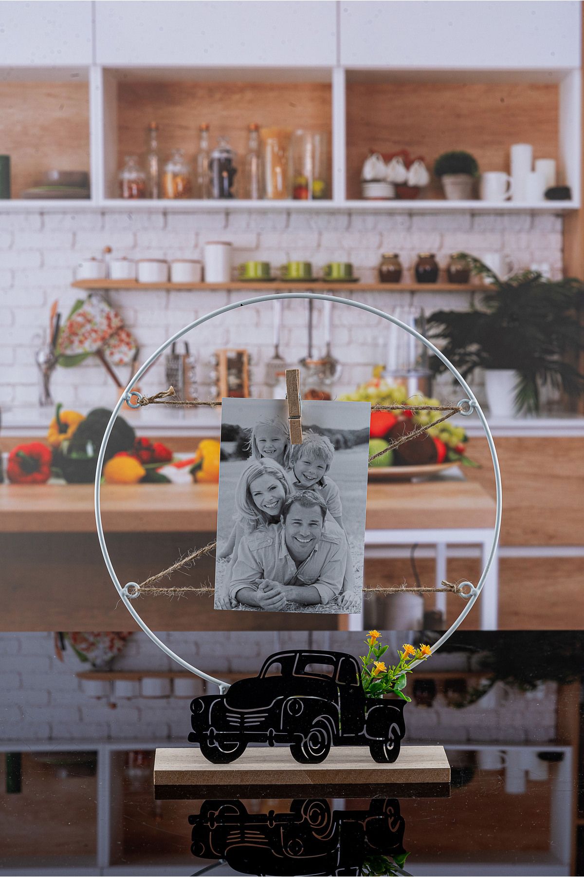 Lizzy-Latched Drawstring Trolley Memory Frame Decorative Fotoraf Hanger 1