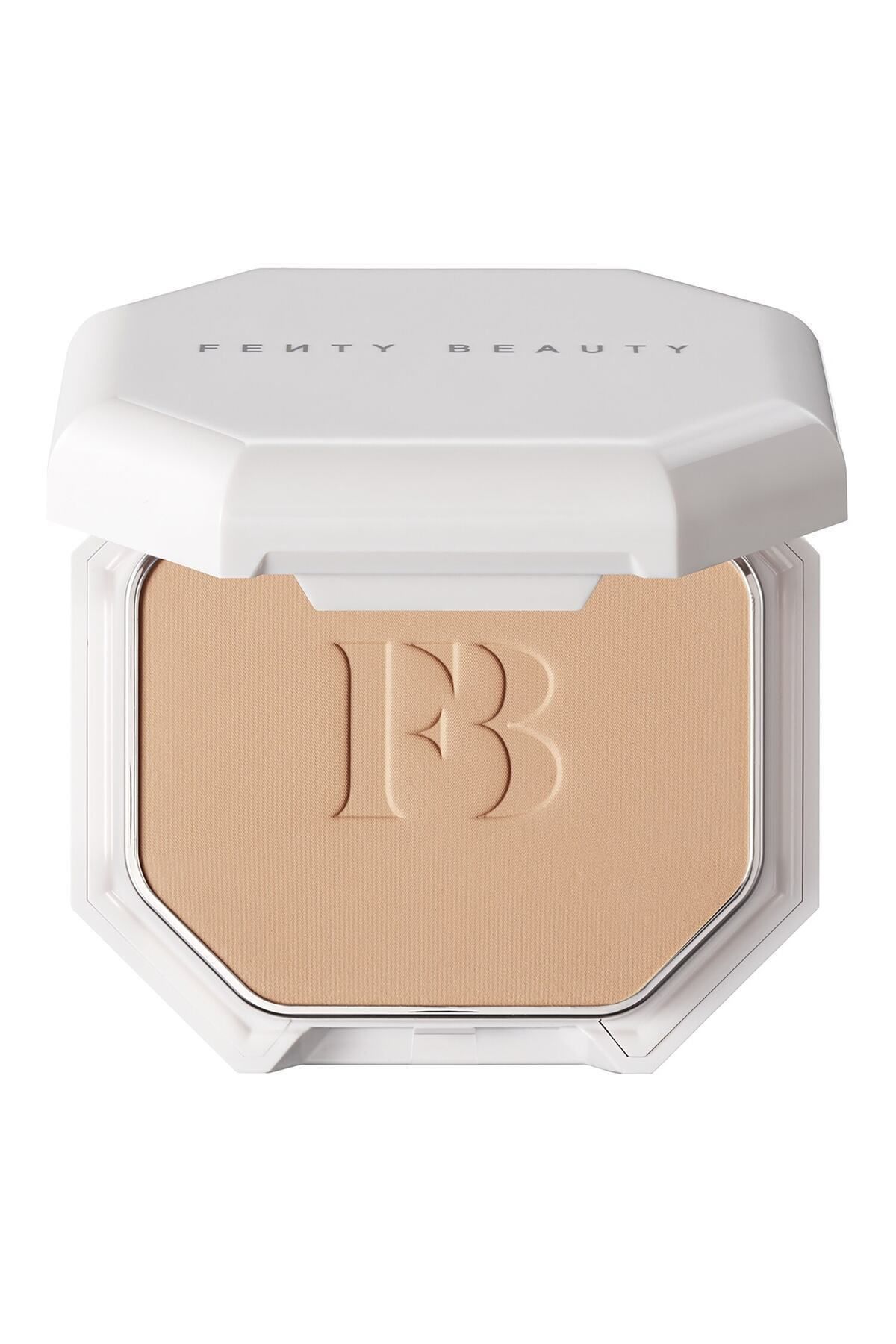 FENTY BEAUTY Yeni ve Hafif Formülü İle Nemlendirici Canlandırıcı Pudra- 210 (9,1 g)